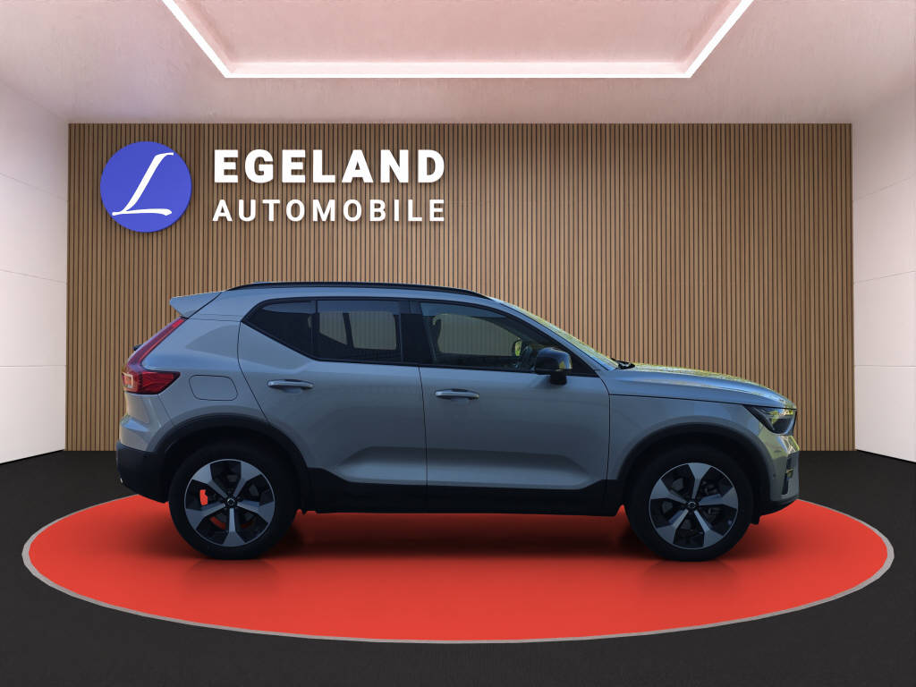 VOLVO XC40 2.0 B4 MH Plus Dark-image-7