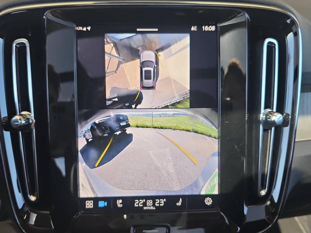 VOLVO XC40 2.0 B4 MH Plus Dark-image-25