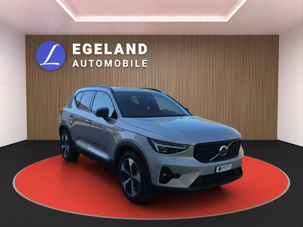 VOLVO XC40 2.0 B4 MH Plus Dark-image-1