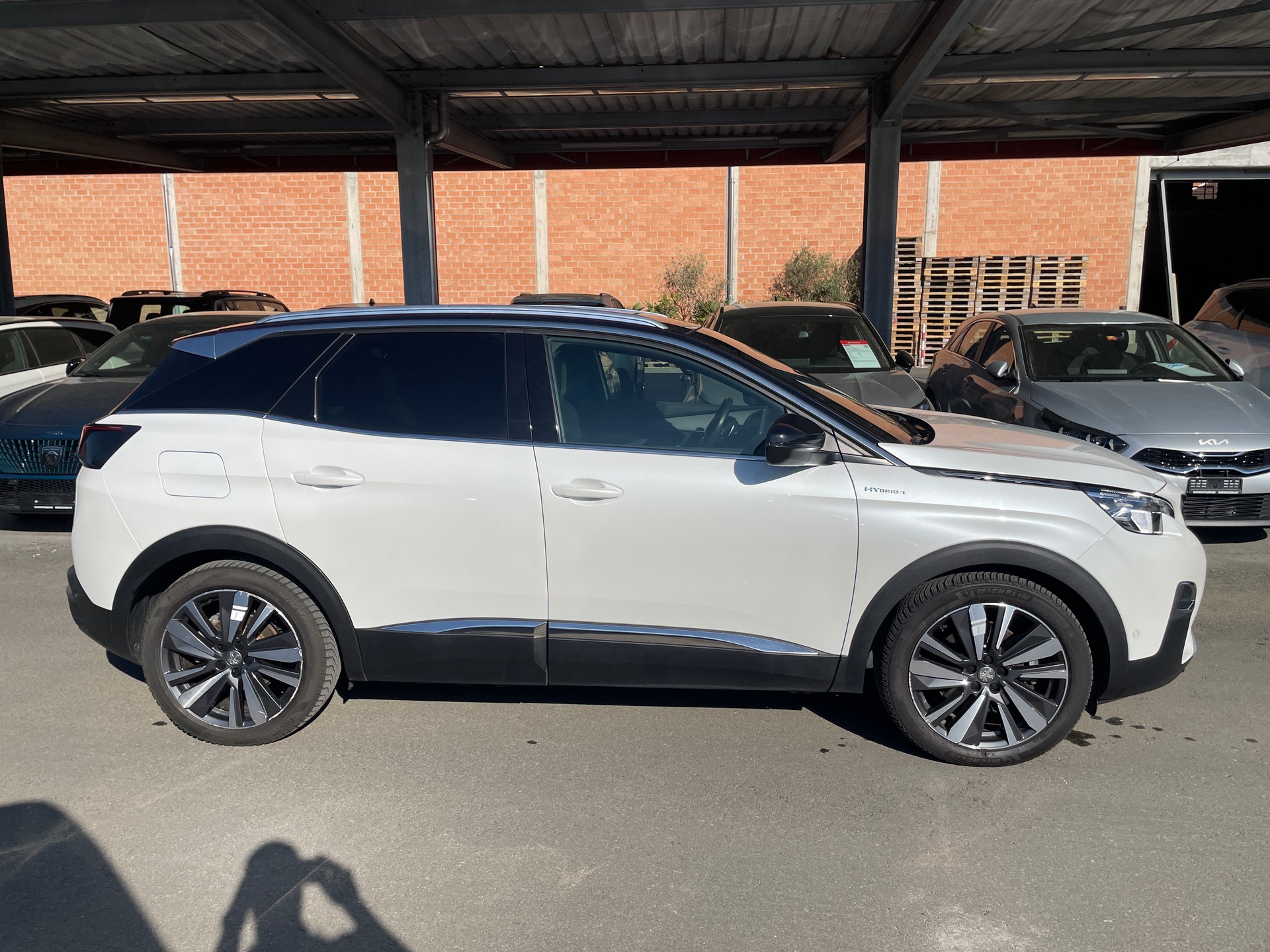 PEUGEOT 3008 300e Hybrid4 GT EAT8-image-1