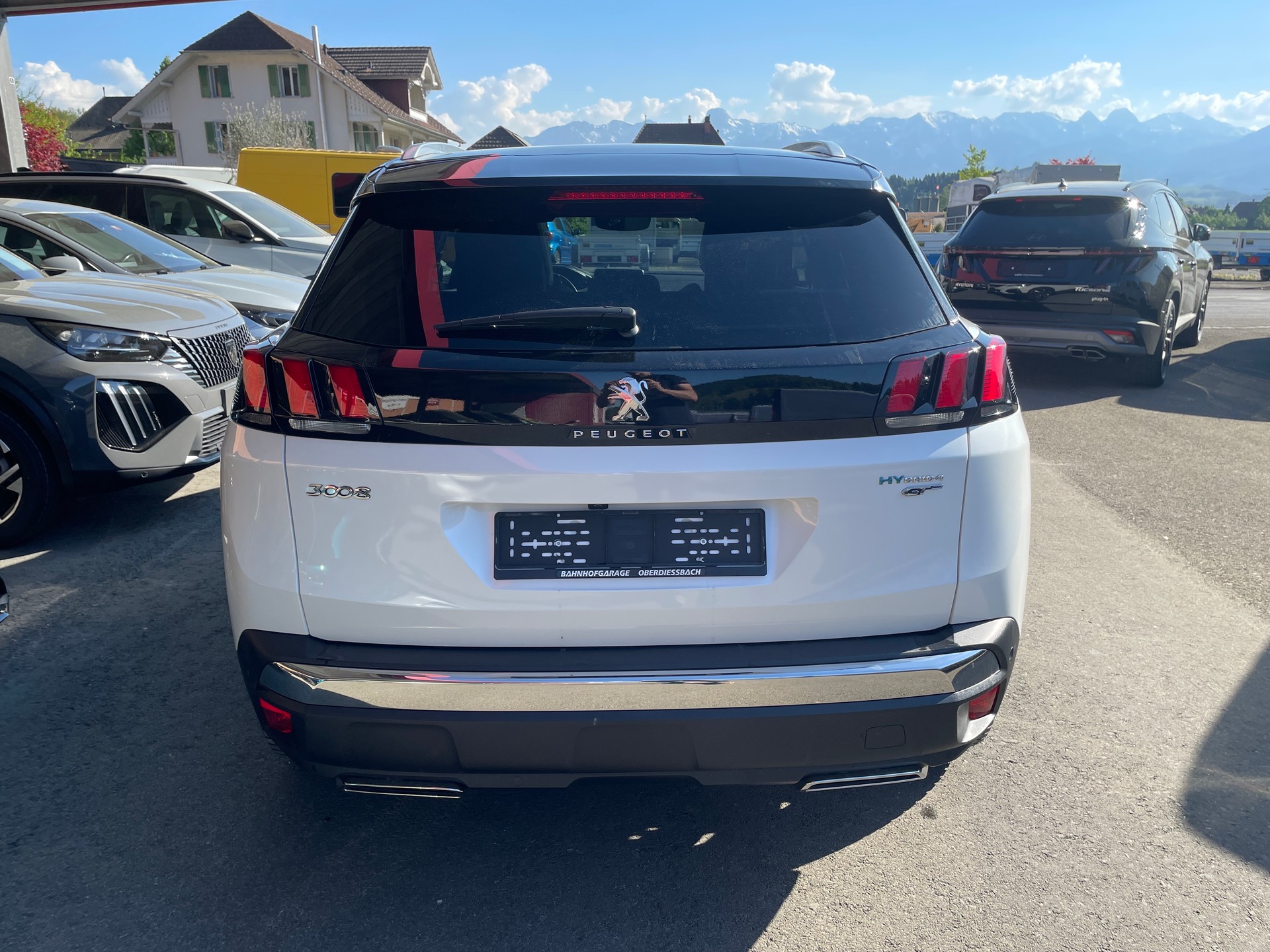 PEUGEOT 3008 300e Hybrid4 GT EAT8-image-3