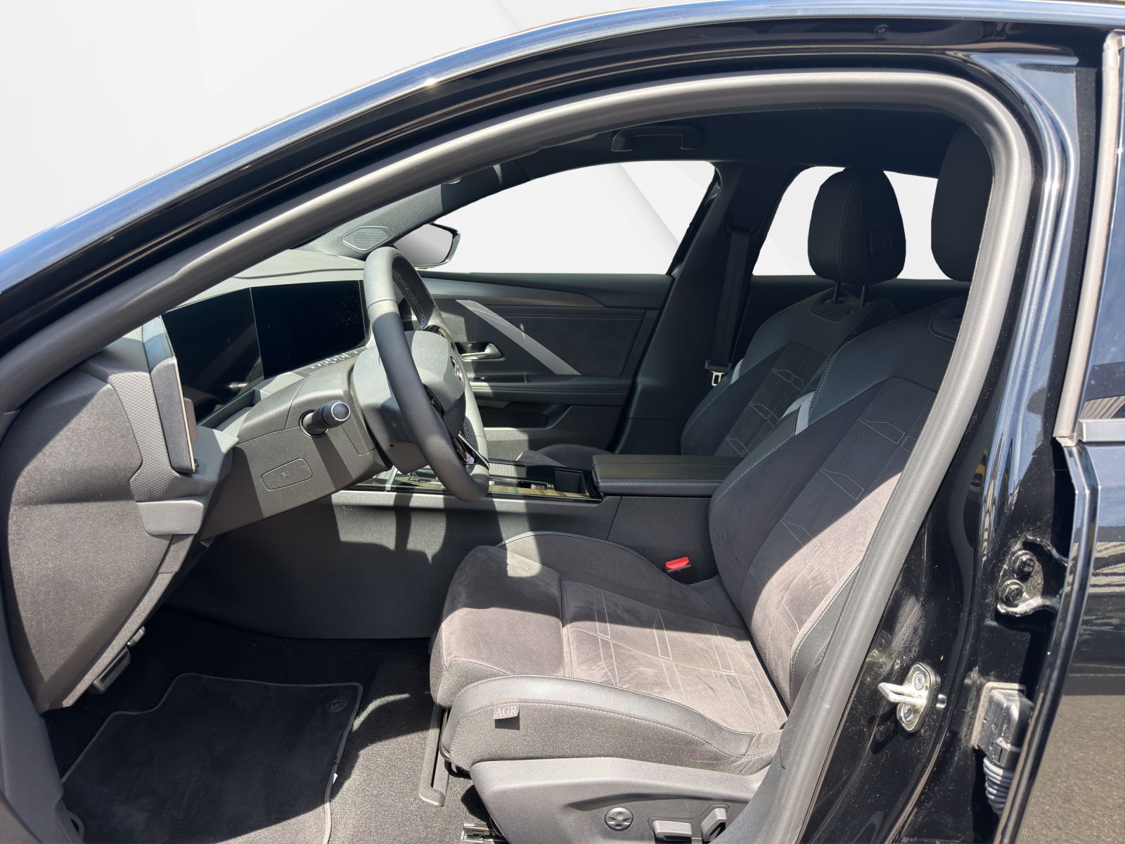 OPEL Astra-e GS-image-4