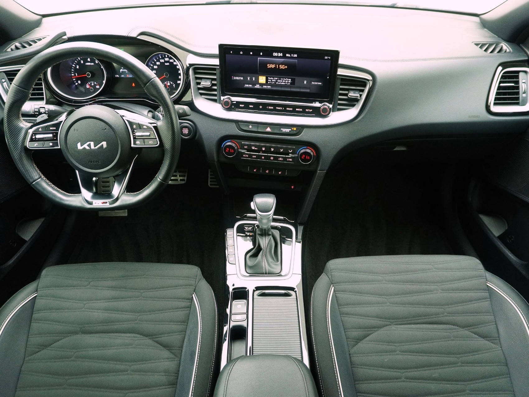 KIA Ceed 1.5 T-GDi MHEV Power-image-13