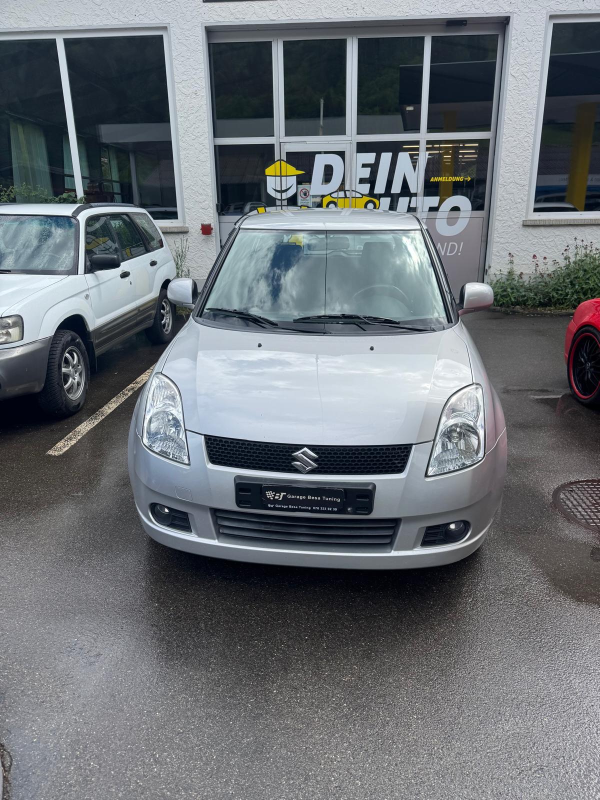 SUZUKI Swift 1.3i 16V GL Top 4x4