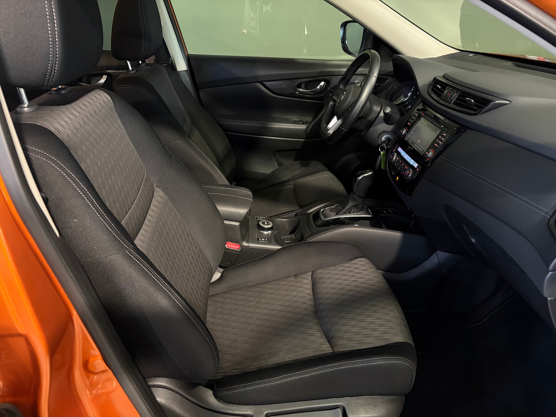 NISSAN X-Trail 2.0 dCi acenta Xtronic CVT ALL-MODE 4x4*7Plätzer*CH-Fahrzeug*-image-7