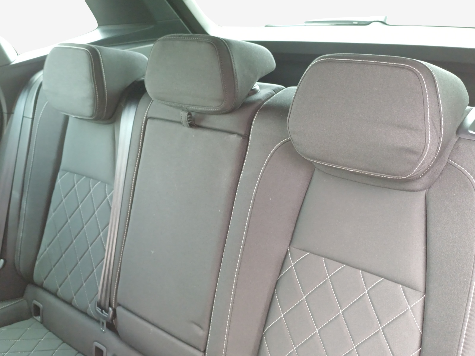 SKODA Karoq 2.0 TSI SportLine 4x4 DSG-image-11