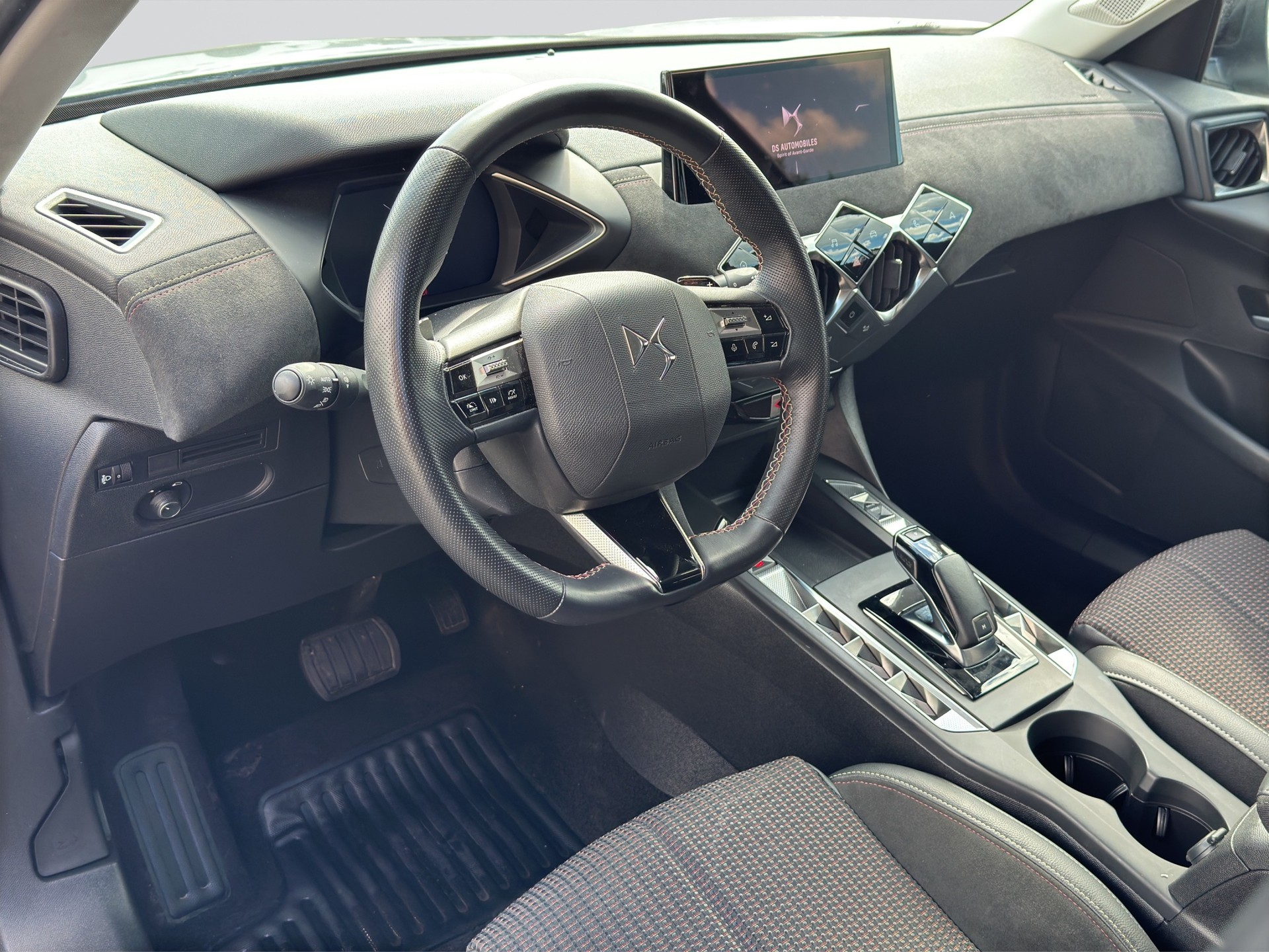 DS AUTOMOBILES DS 3 1.2 PureTech Performance Line Bi-Color EAT8-image-5