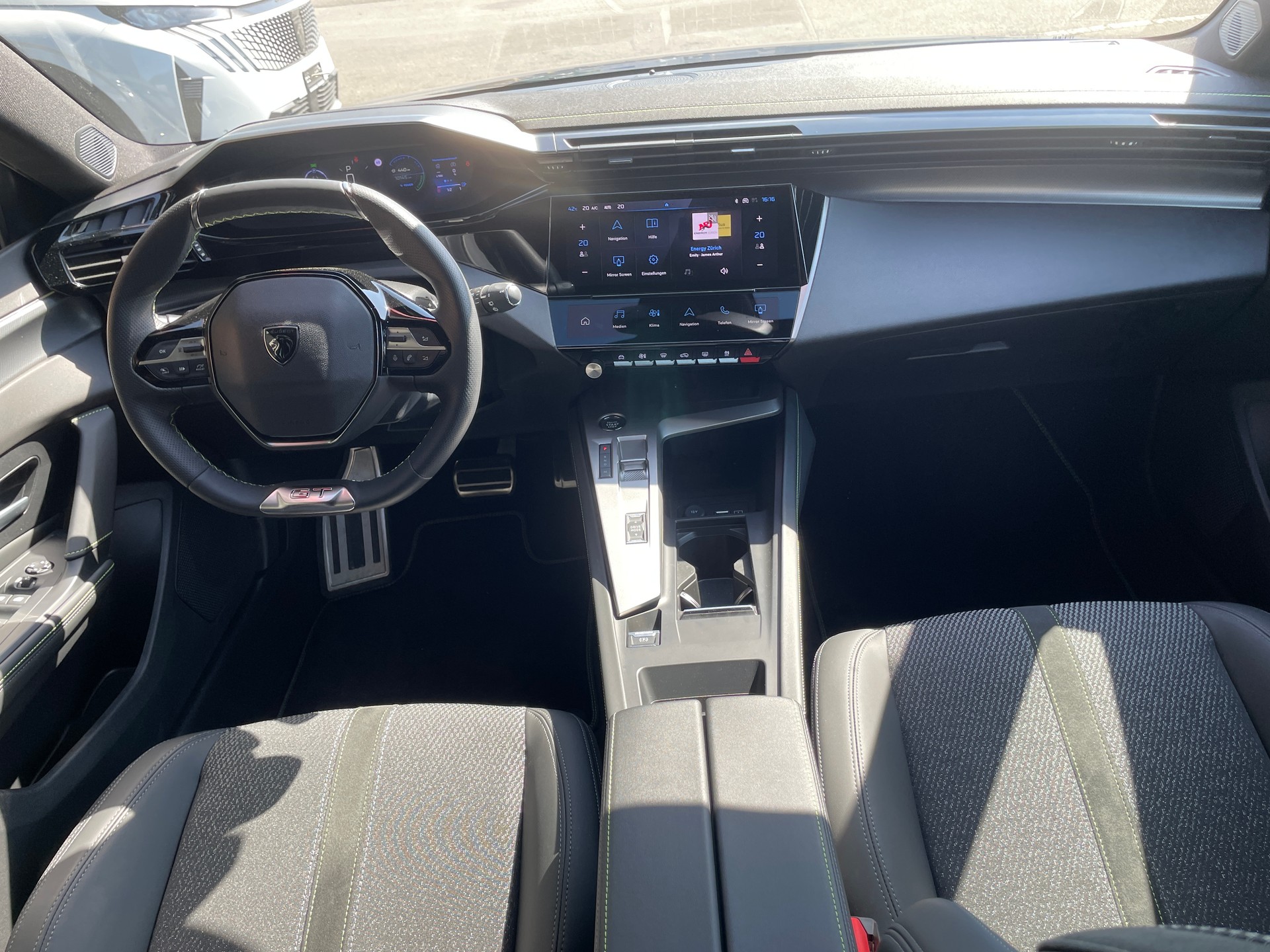 PEUGEOT 308 1.2 HEV 136 GT-image-7