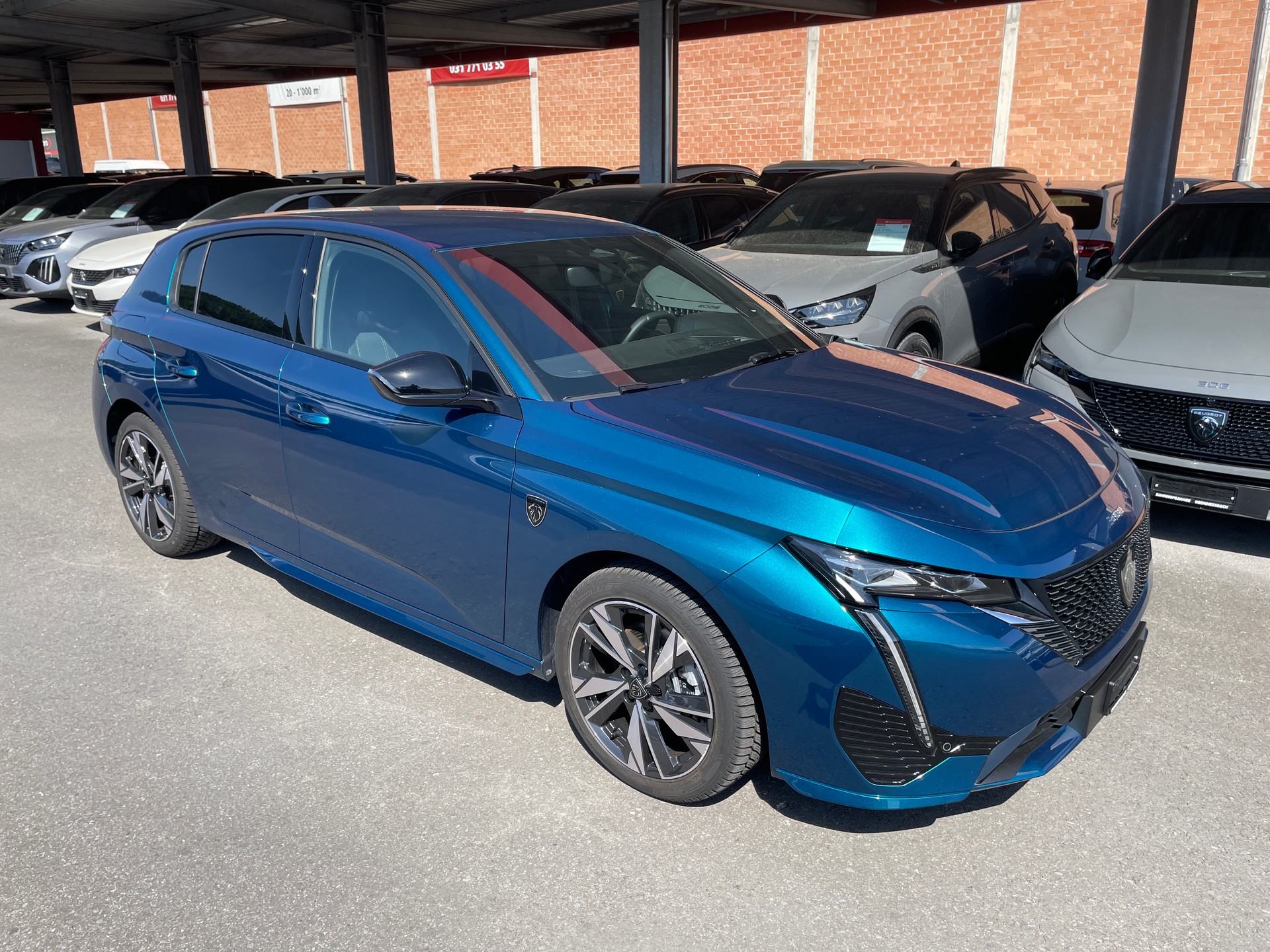 PEUGEOT 308 1.2 HEV 136 GT-image-0