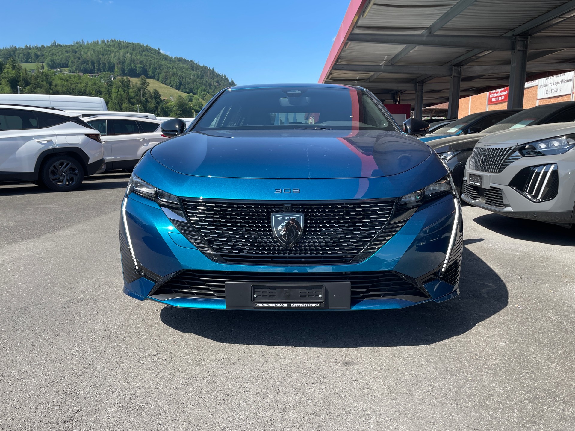 PEUGEOT 308 1.2 HEV 136 GT-image-1