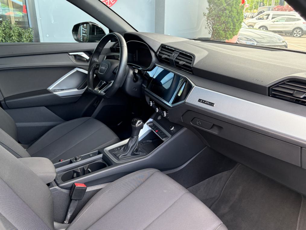 AUDI Q3 40 TDI quattro S-tronic-image-6