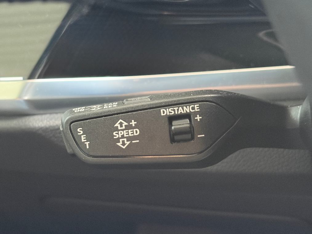 AUDI Q3 40 TDI quattro S-tronic-image-4