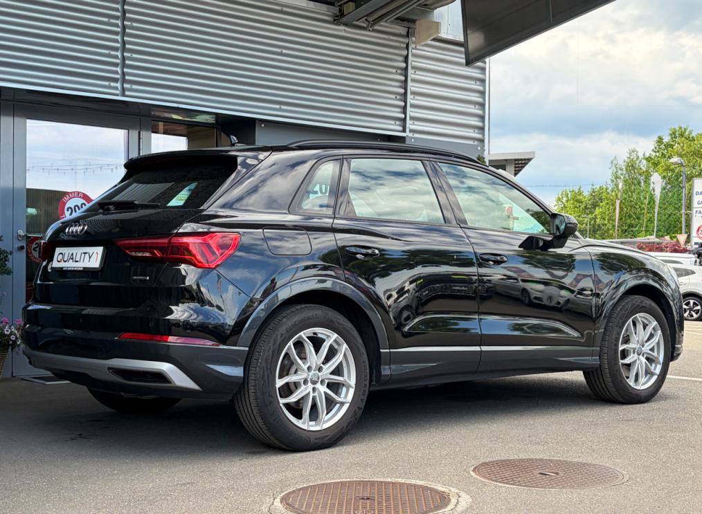 AUDI Q3 40 TDI quattro S-tronic-image-2