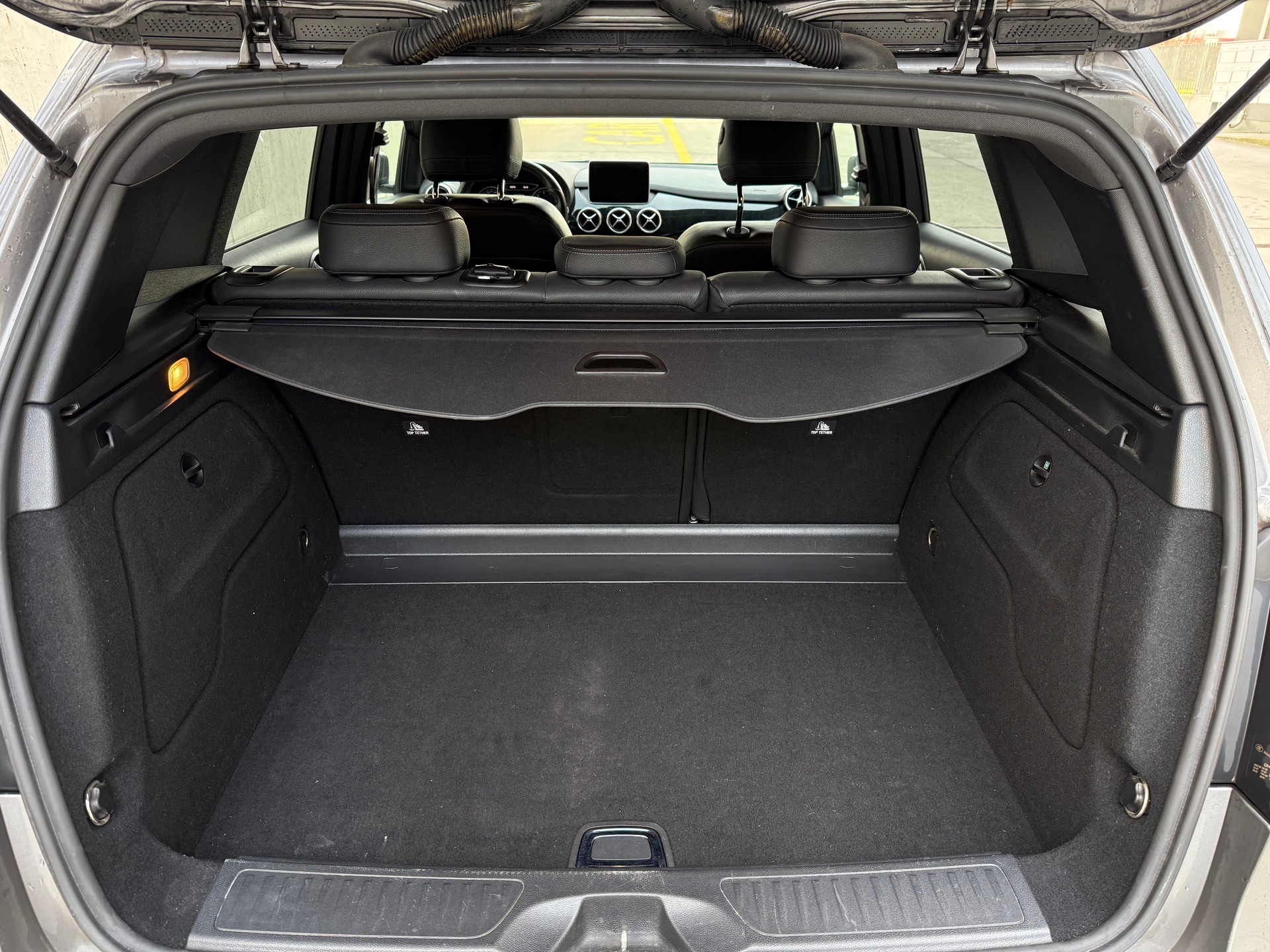 MERCEDES-BENZ B 200 AMG Line 7G-DCT-image-13