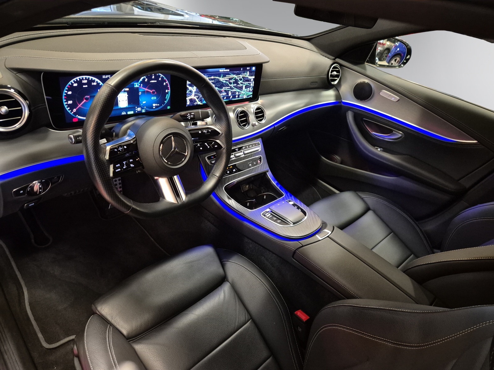 MERCEDES-BENZ E 300 de T 4Matic EQ Star 9G-Tronic-image-12