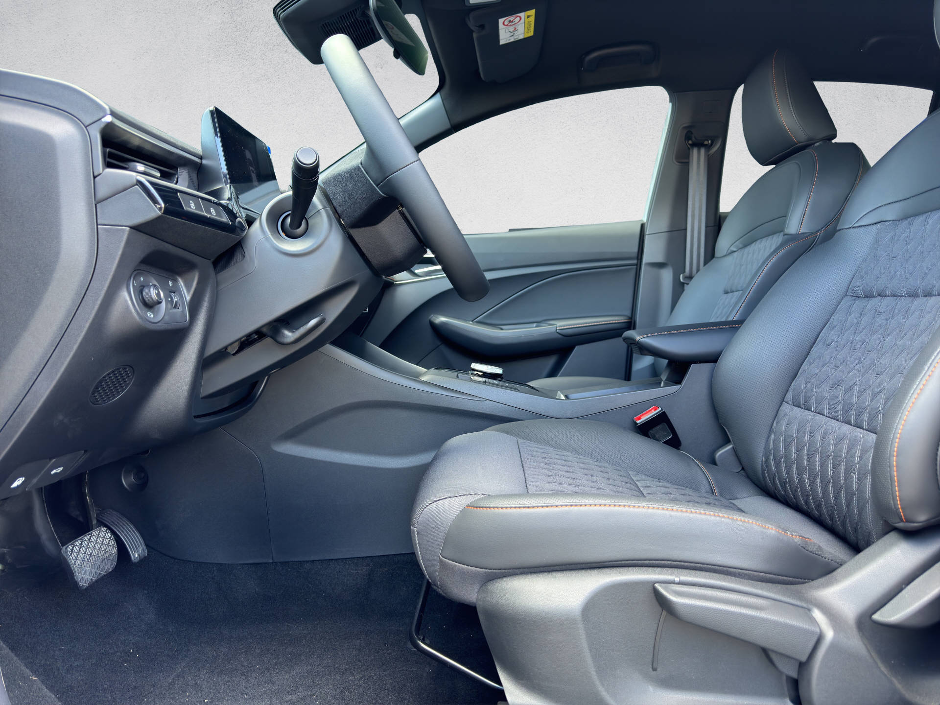 MG 3 1.5 Hybrid+ Luxury-image-8