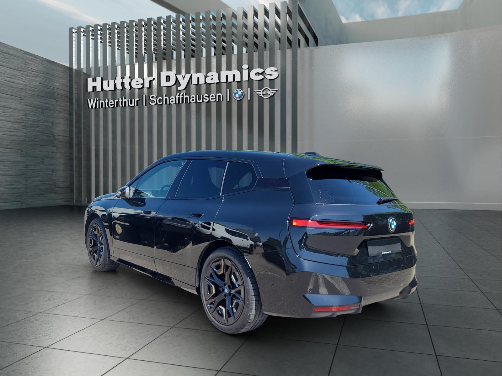BMW iX xDrive45-image-6