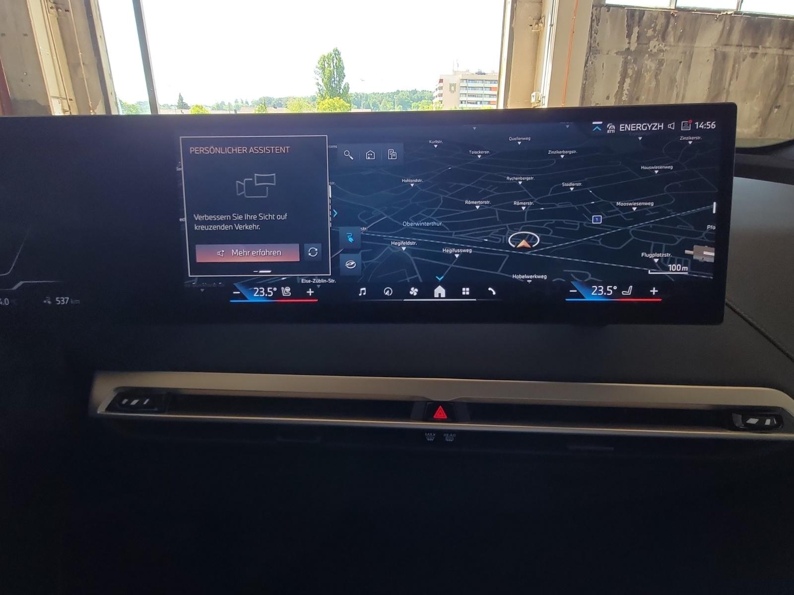 BMW iX xDrive45-image-12