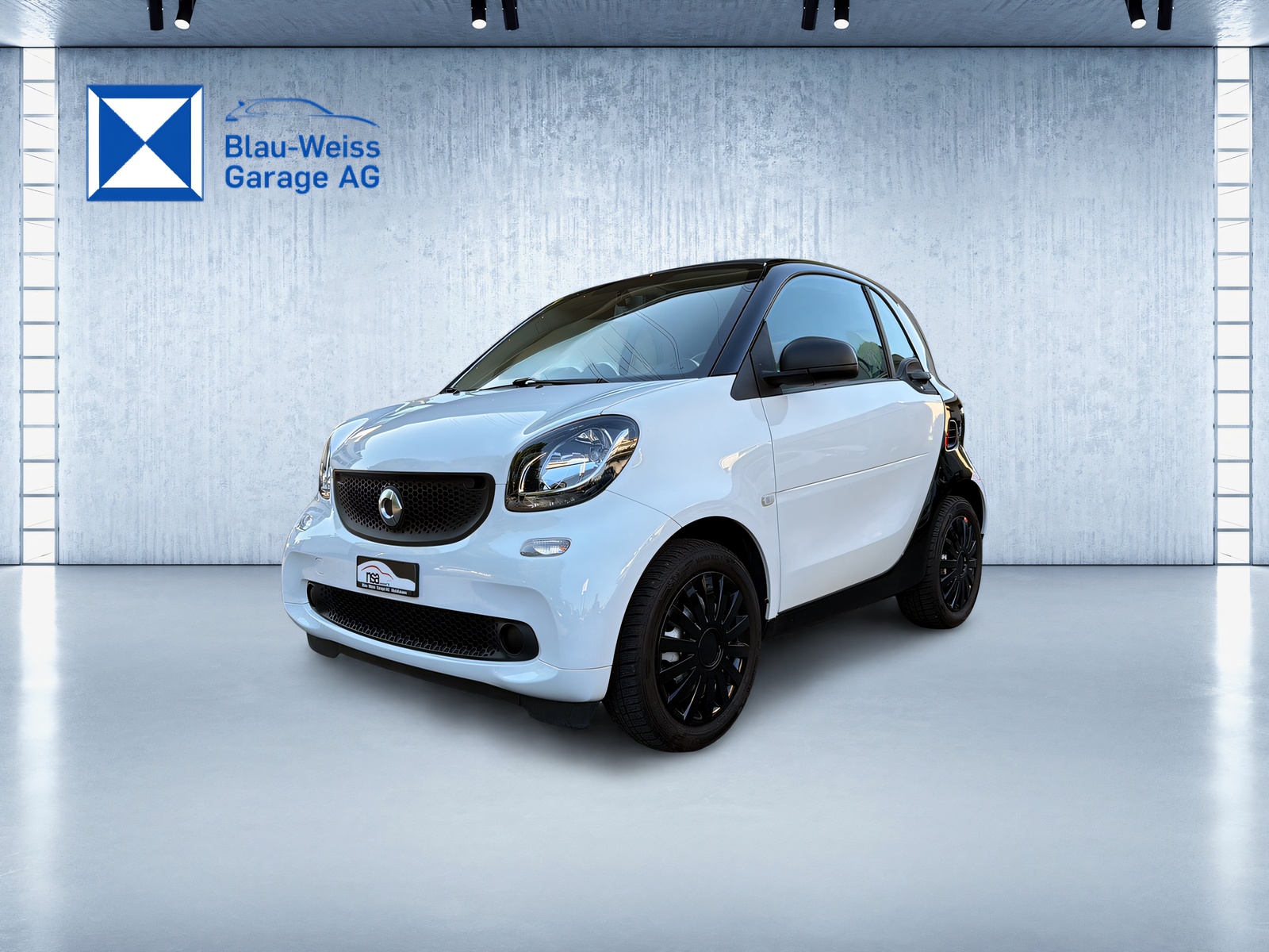 SMART fortwo-image-0