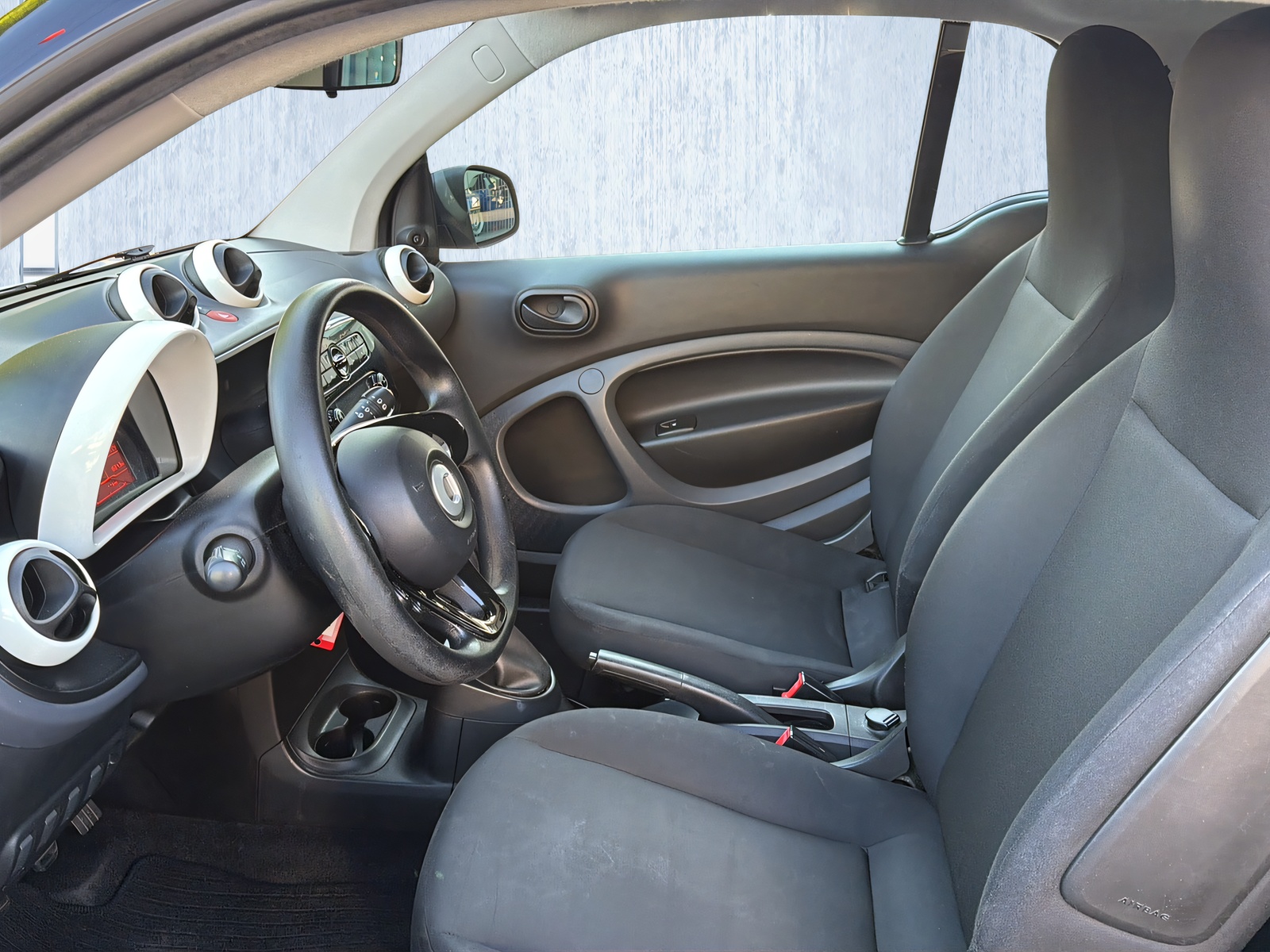 SMART fortwo-image-9