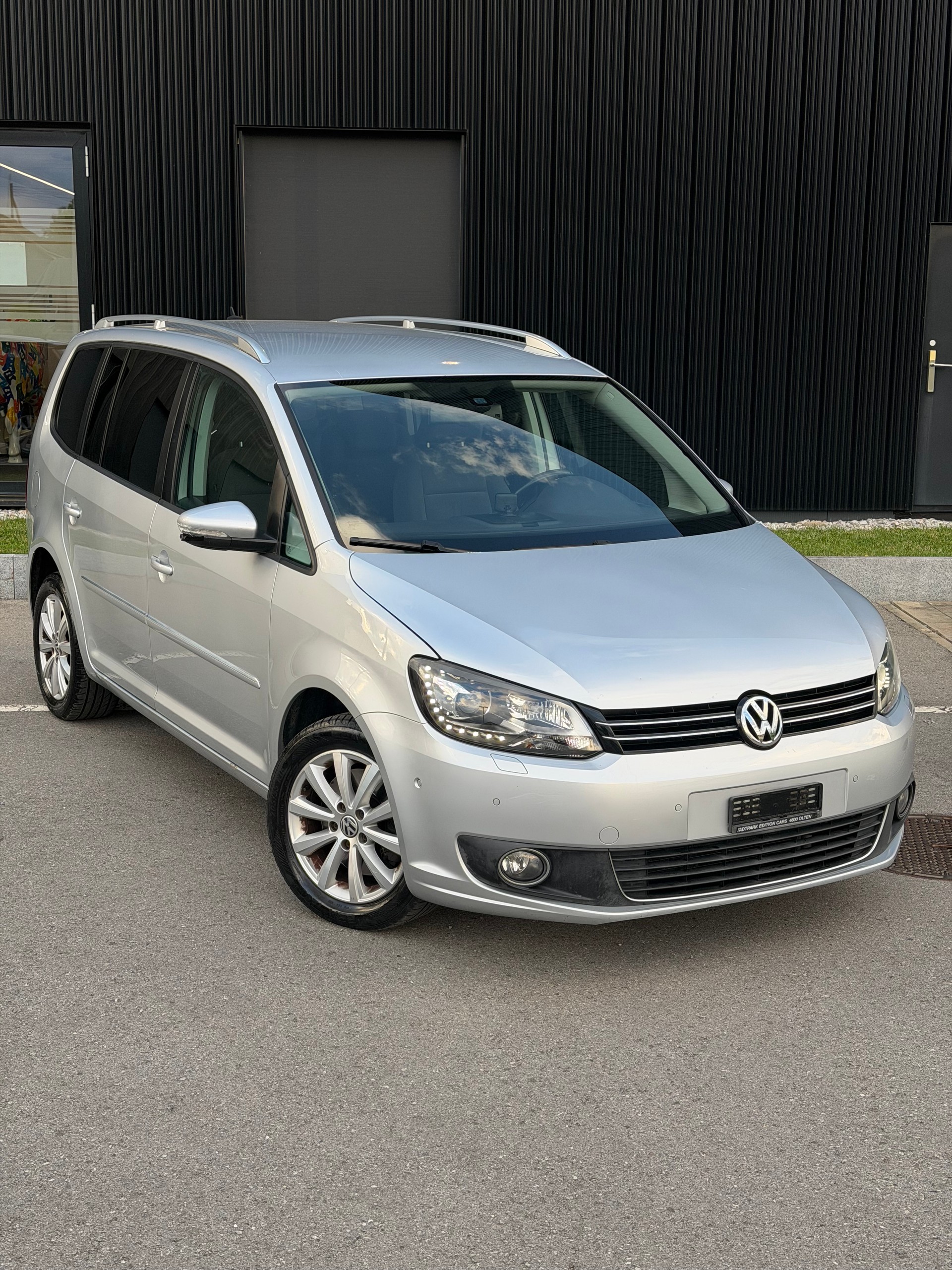 VW Touran 2.0 TDI Highline DSG-image-0