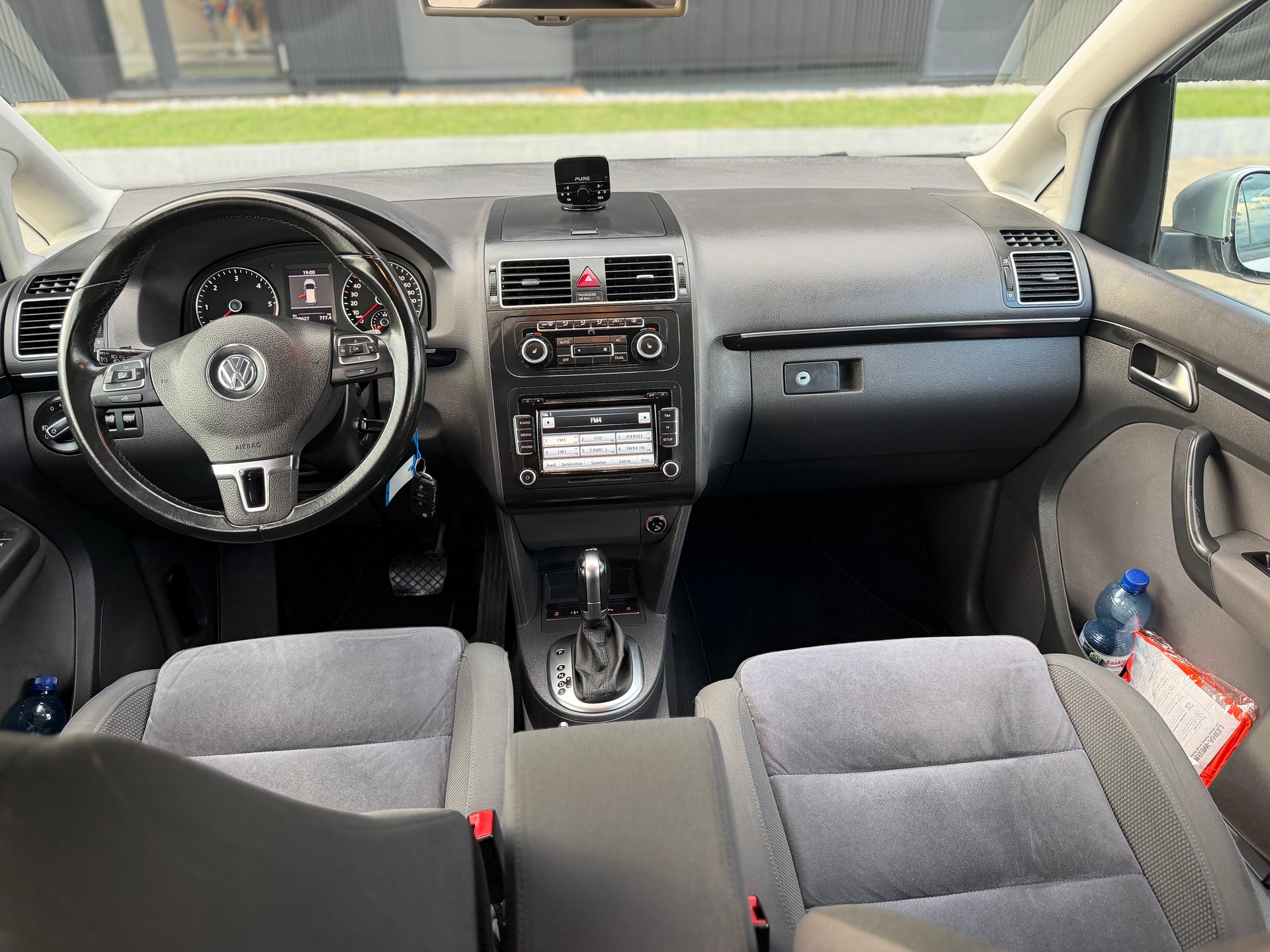 VW Touran 2.0 TDI Highline DSG-image-11