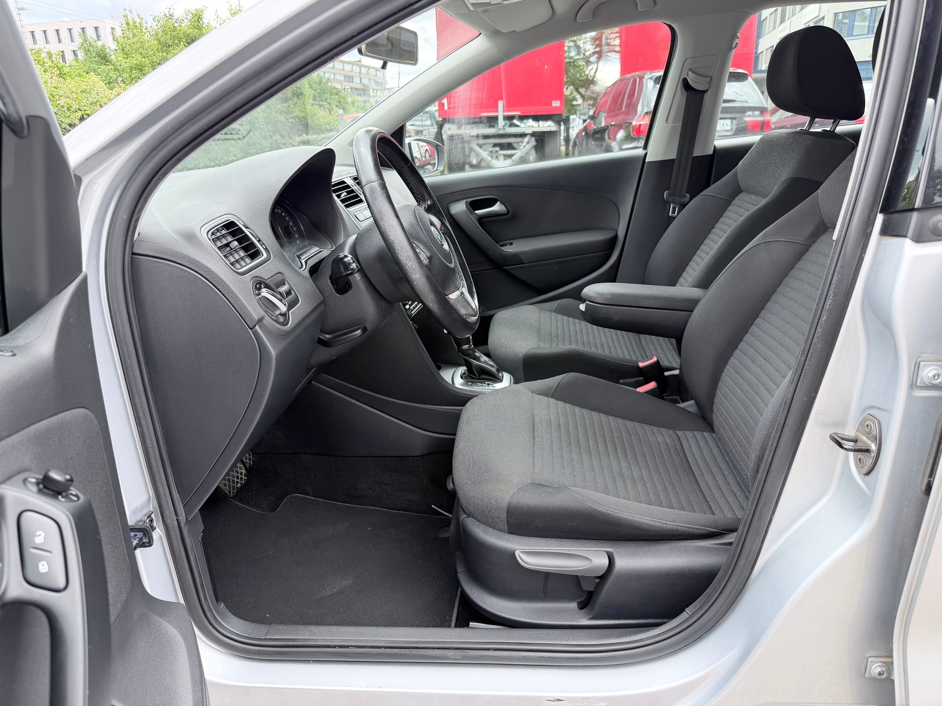 VW Polo 1.2 TSI Design DSG-image-6