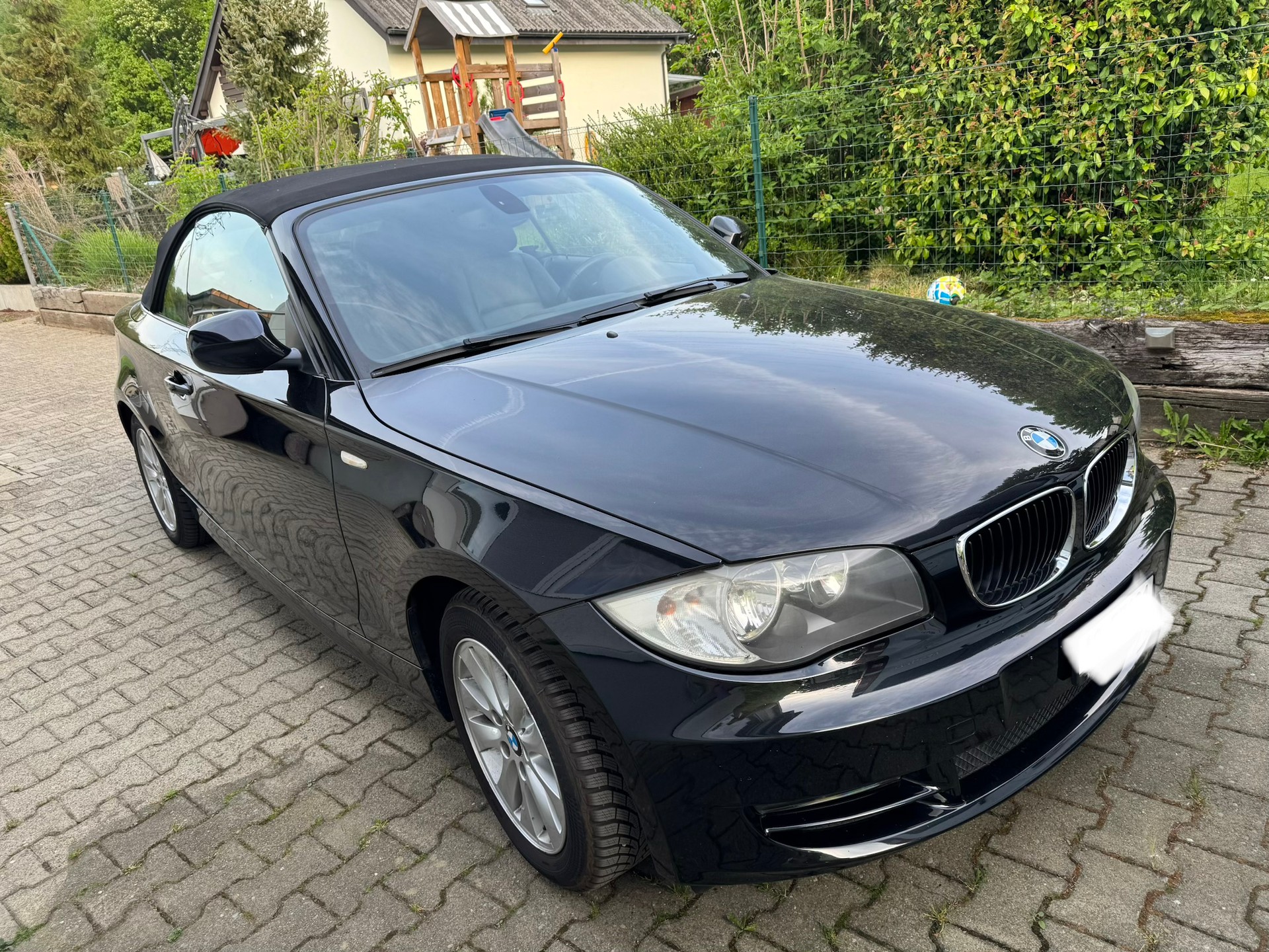 BMW 118i-image-0
