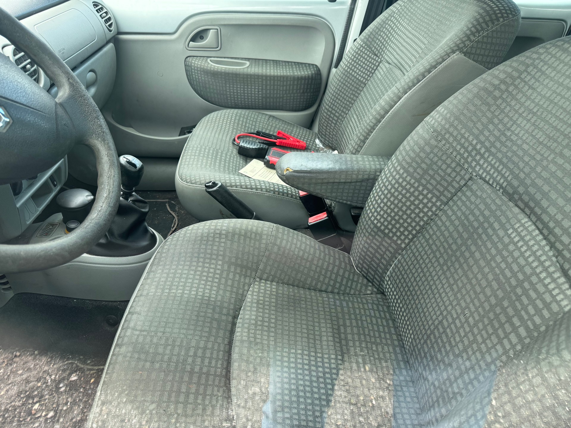 RENAULT Kangoo 1.6 16V Privilège-image-3