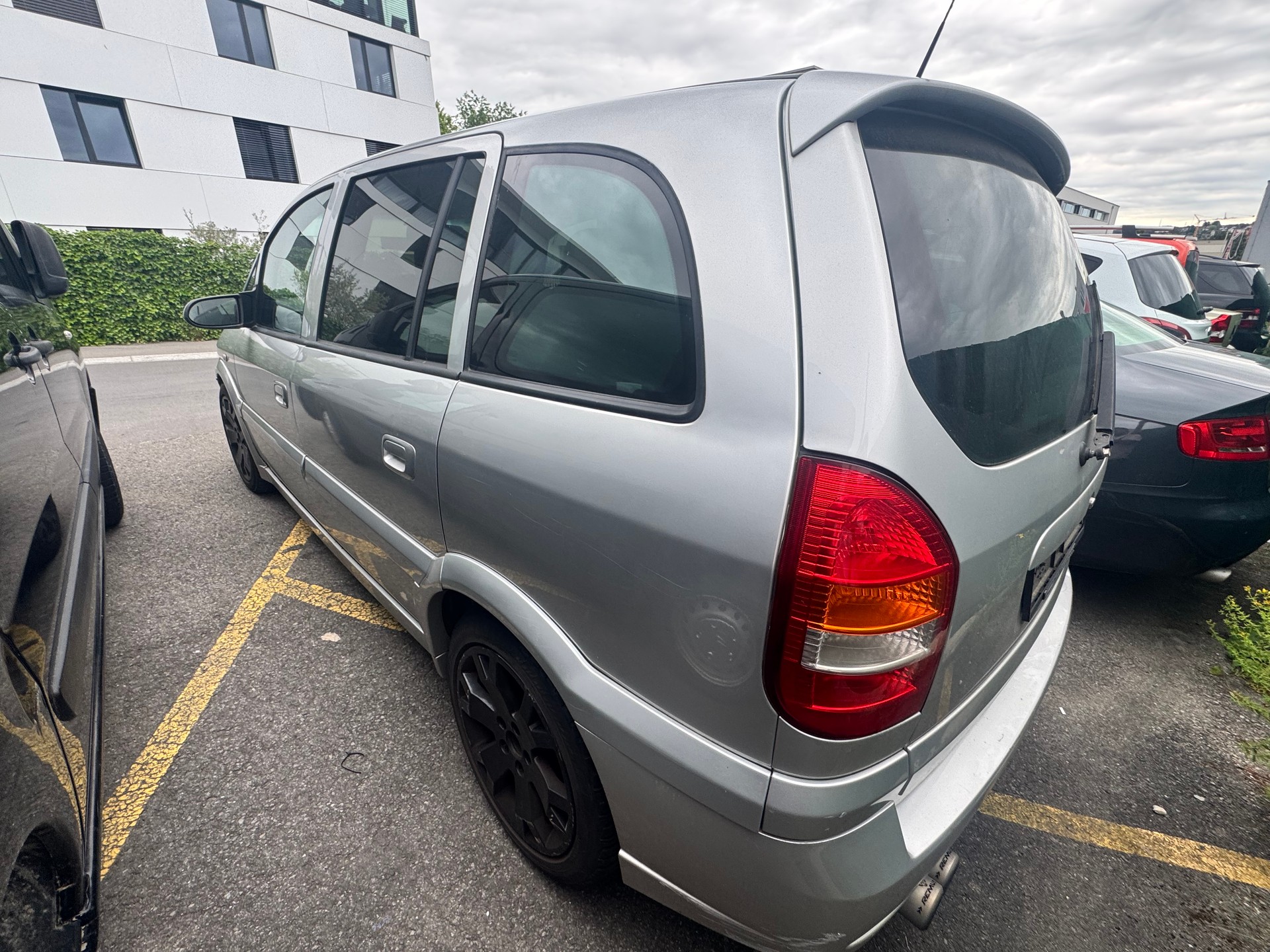 OPEL Zafira 2.0i Turbo OPC-image-2