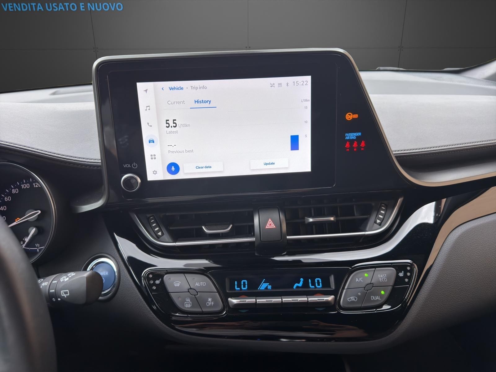 TOYOTA C-HR-image-10