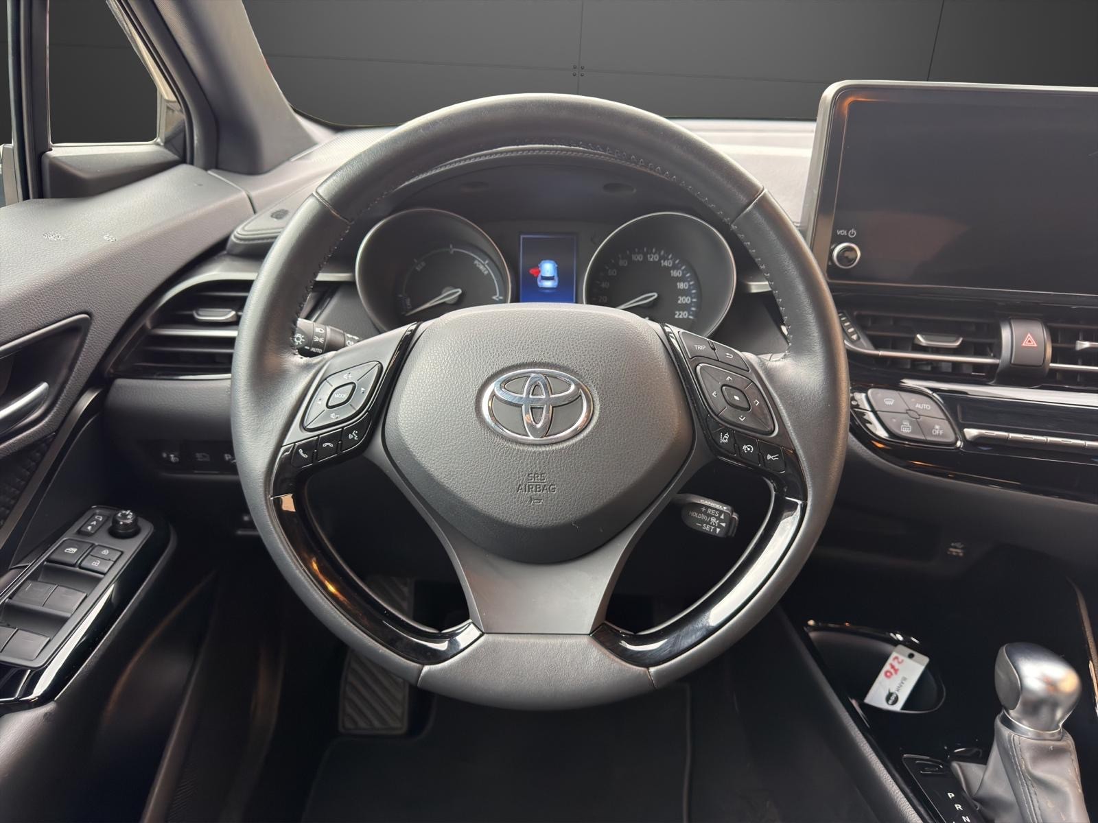 TOYOTA C-HR-image-6
