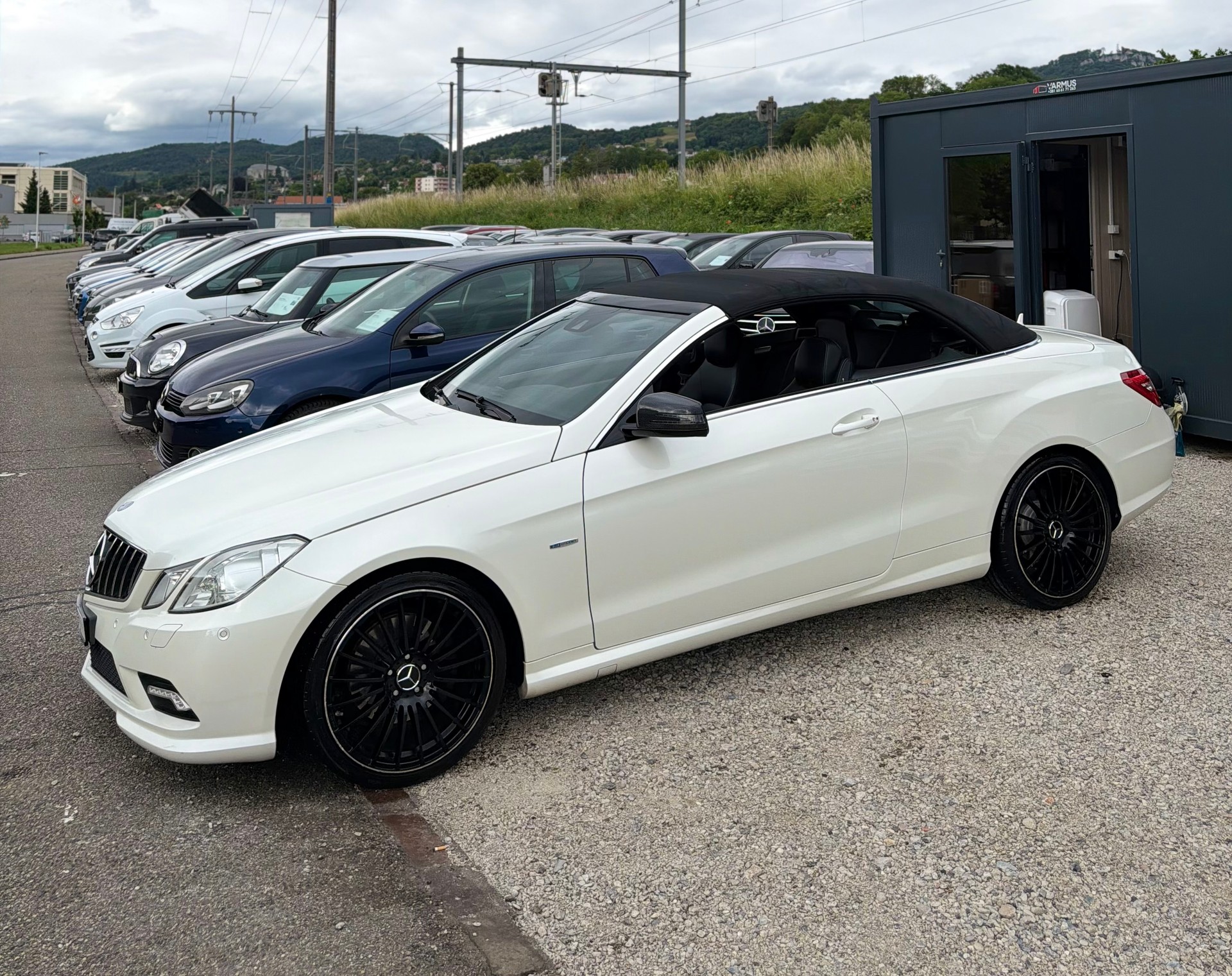 MERCEDES-BENZ E 250 CGI Automatic **AMG-Line** Perlweiss-image-7