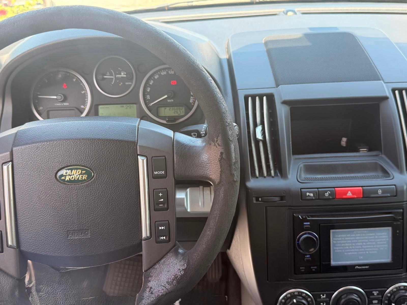 LAND ROVER Freelander 2.2 TD4 XS Automatic VENDU DANS L'ETAT MOTEUR PERTE DE PUISSANCE-image-14
