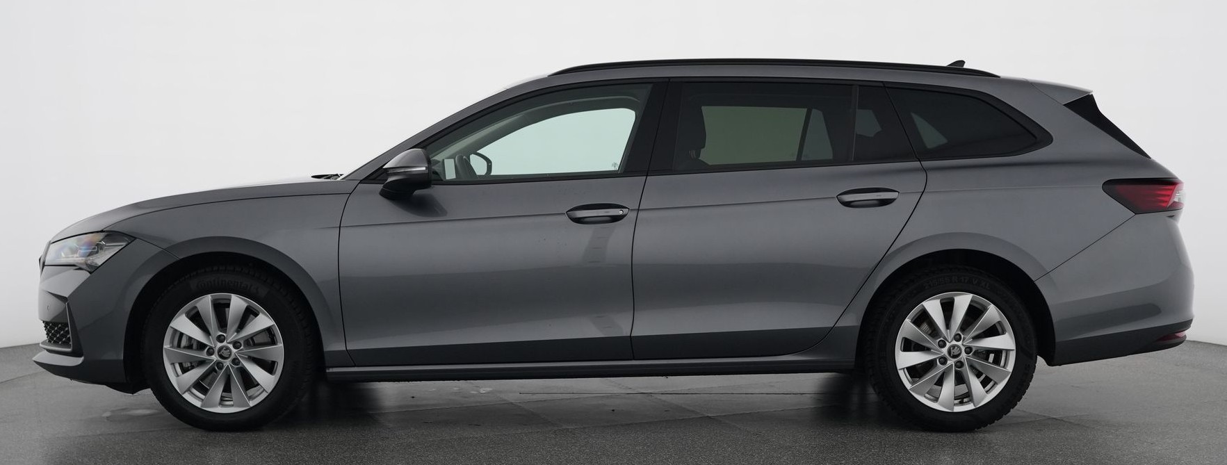 SKODA Superb Combi 2.0 TDi Selection 4x4 DSG Modell 2026 mit Anhängerkupplung-image-1