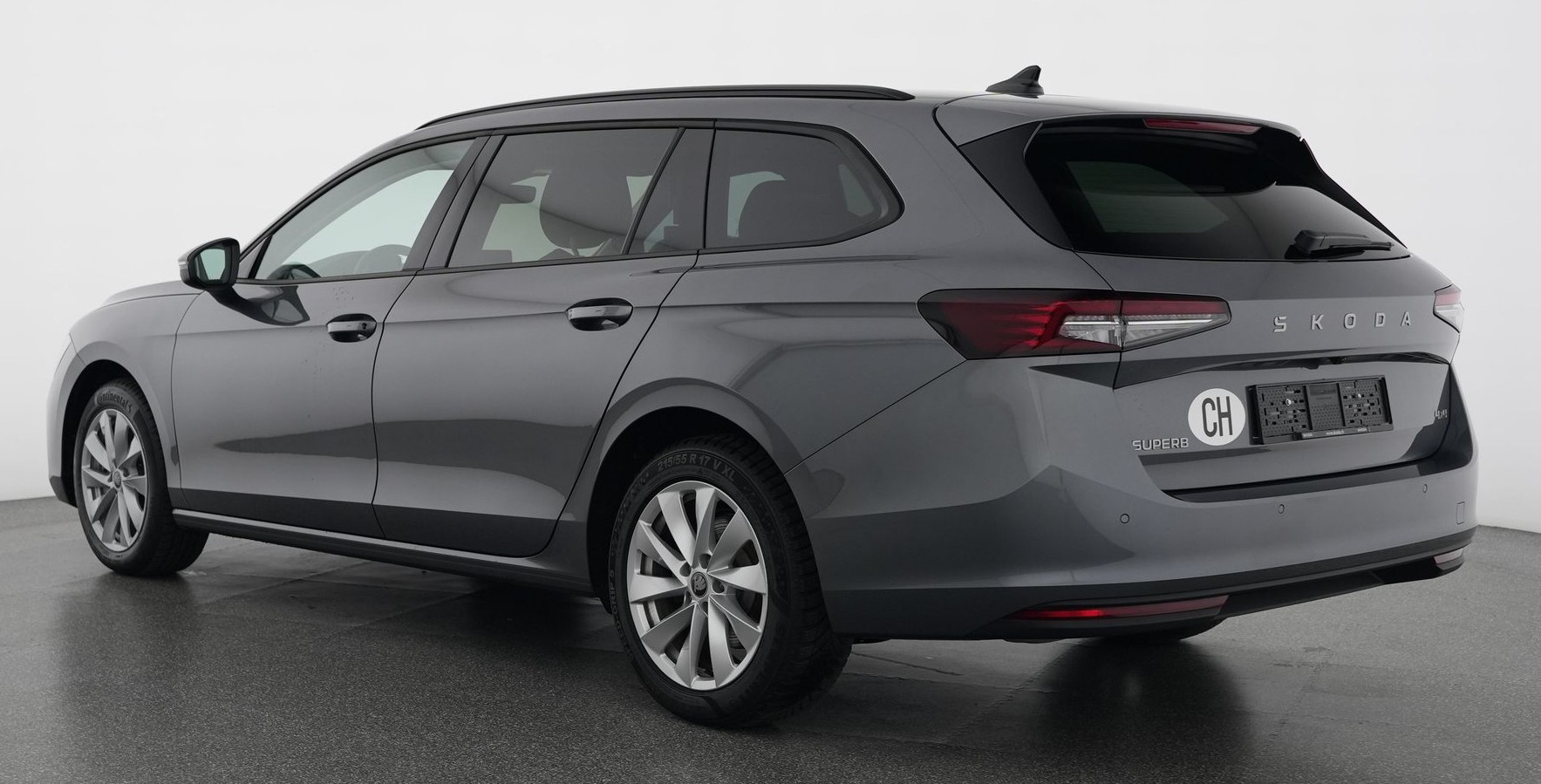 SKODA Superb Combi 2.0 TDi Selection 4x4 DSG Modell 2026 mit Anhängerkupplung-image-2