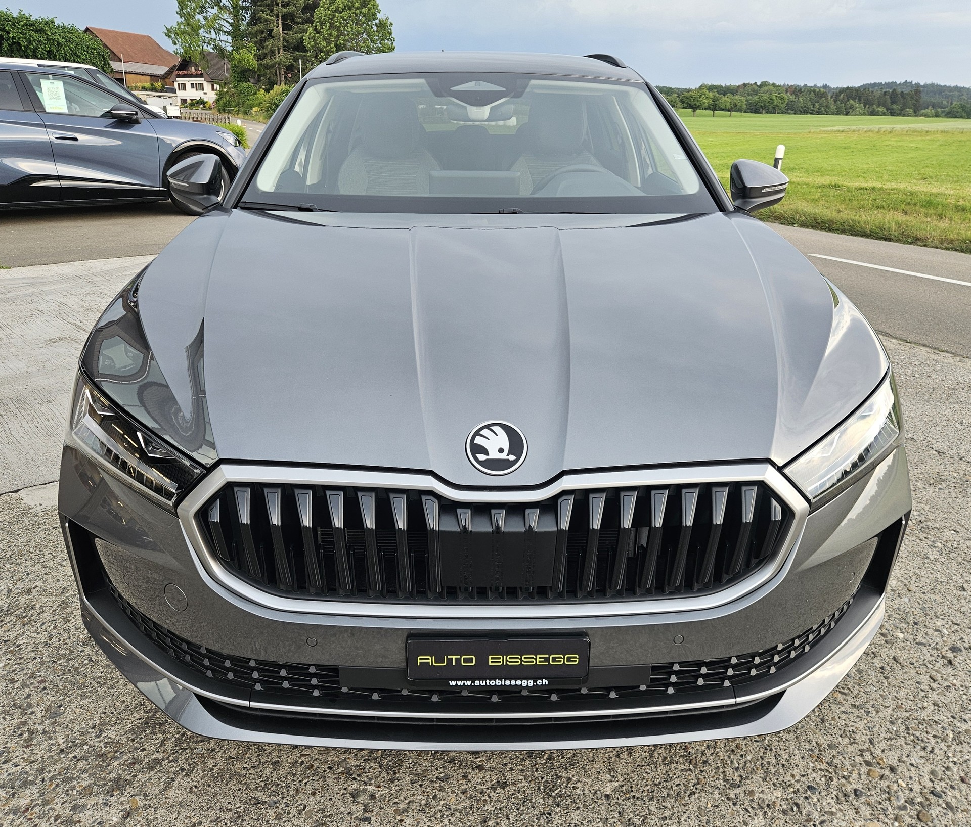 SKODA Superb Combi 2.0 TDi Selection 4x4 DSG Modell 2026 mit Anhängerkupplung-showroom-element-1