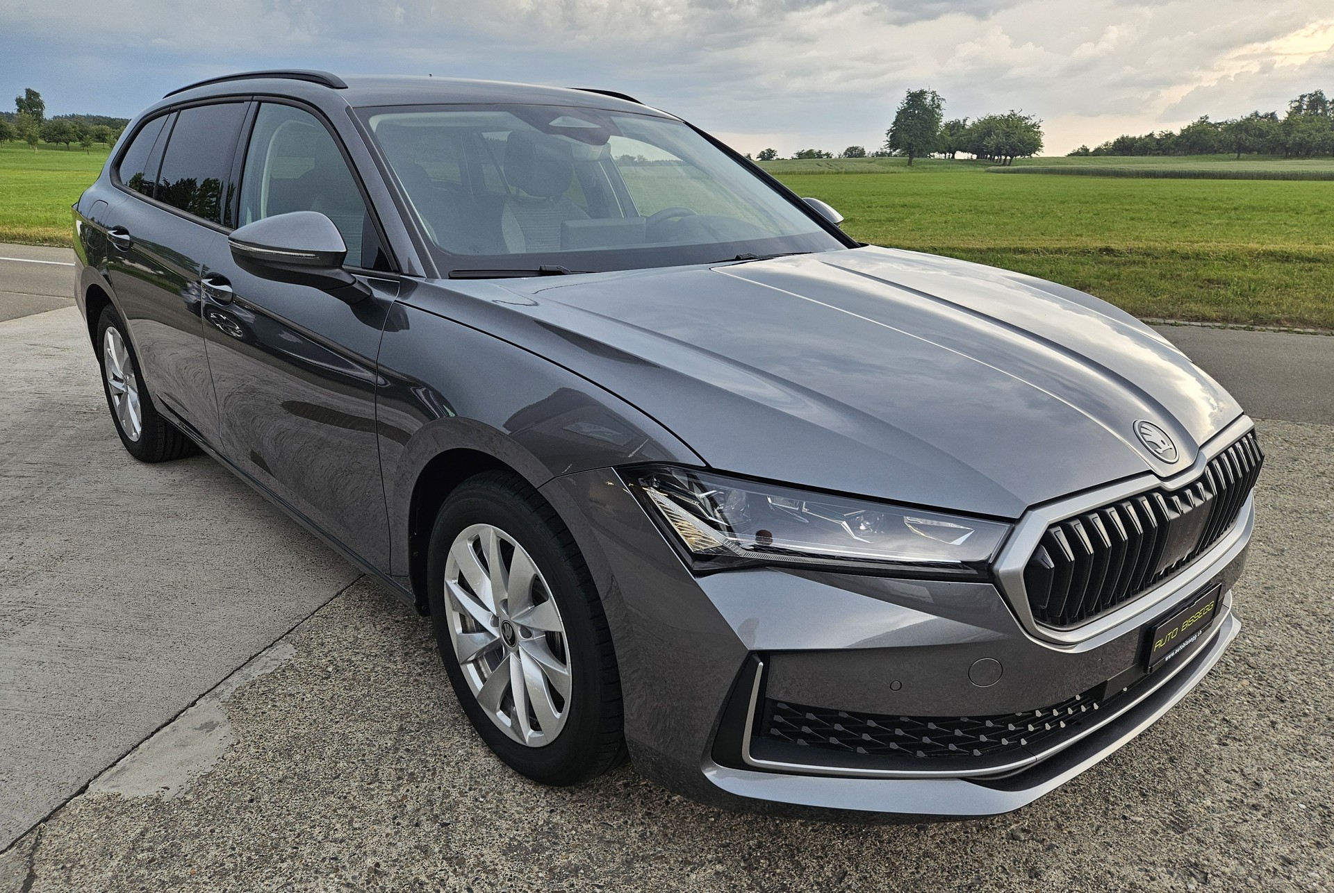 SKODA Superb Combi 2.0 TDi Selection 4x4 DSG Modell 2026 mit Anhängerkupplung