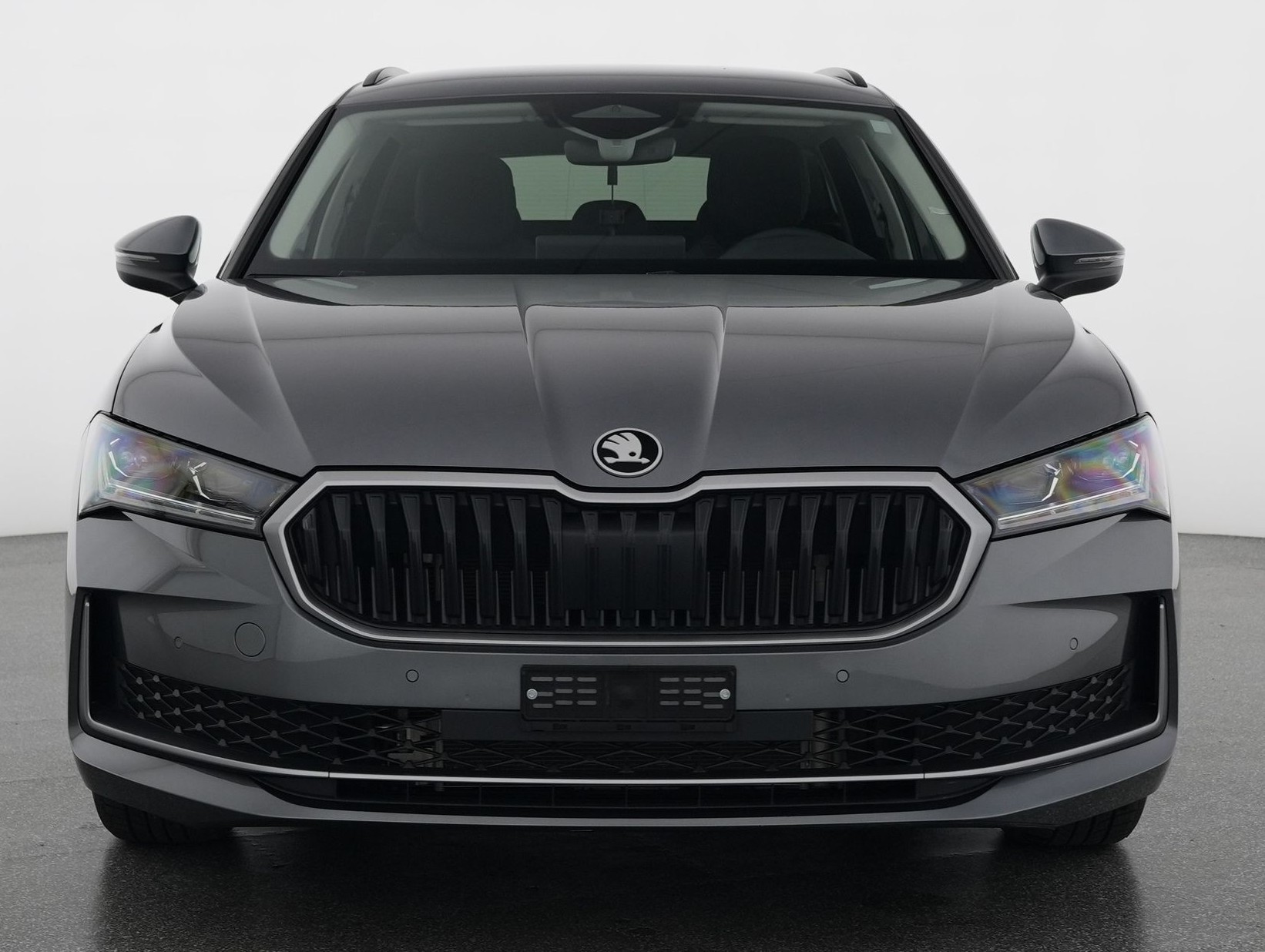 SKODA Superb Combi 2.0 TDi Selection 4x4 DSG Modell 2026 mit Anhängerkupplung-image-5