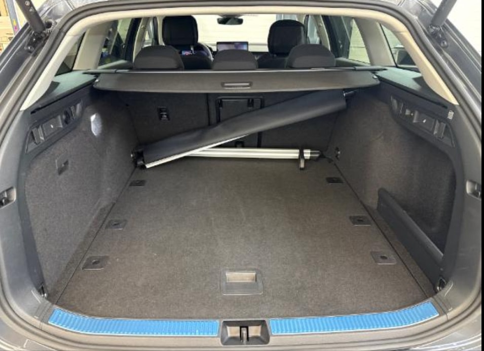 SKODA Superb Combi 2.0 TDi Selection 4x4 DSG Modell 2026 mit Anhängerkupplung-image-11