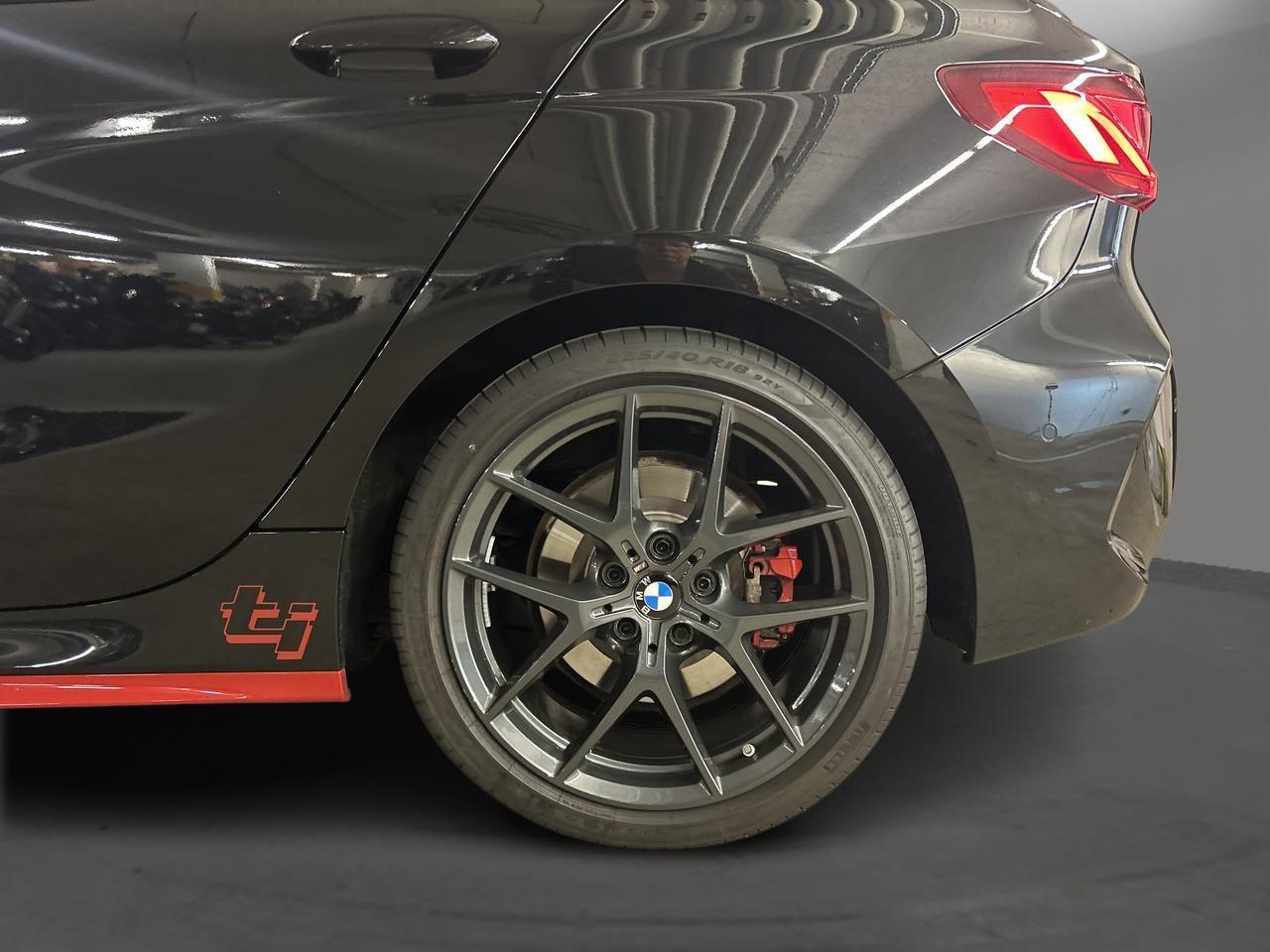 BMW 128ti-image-12