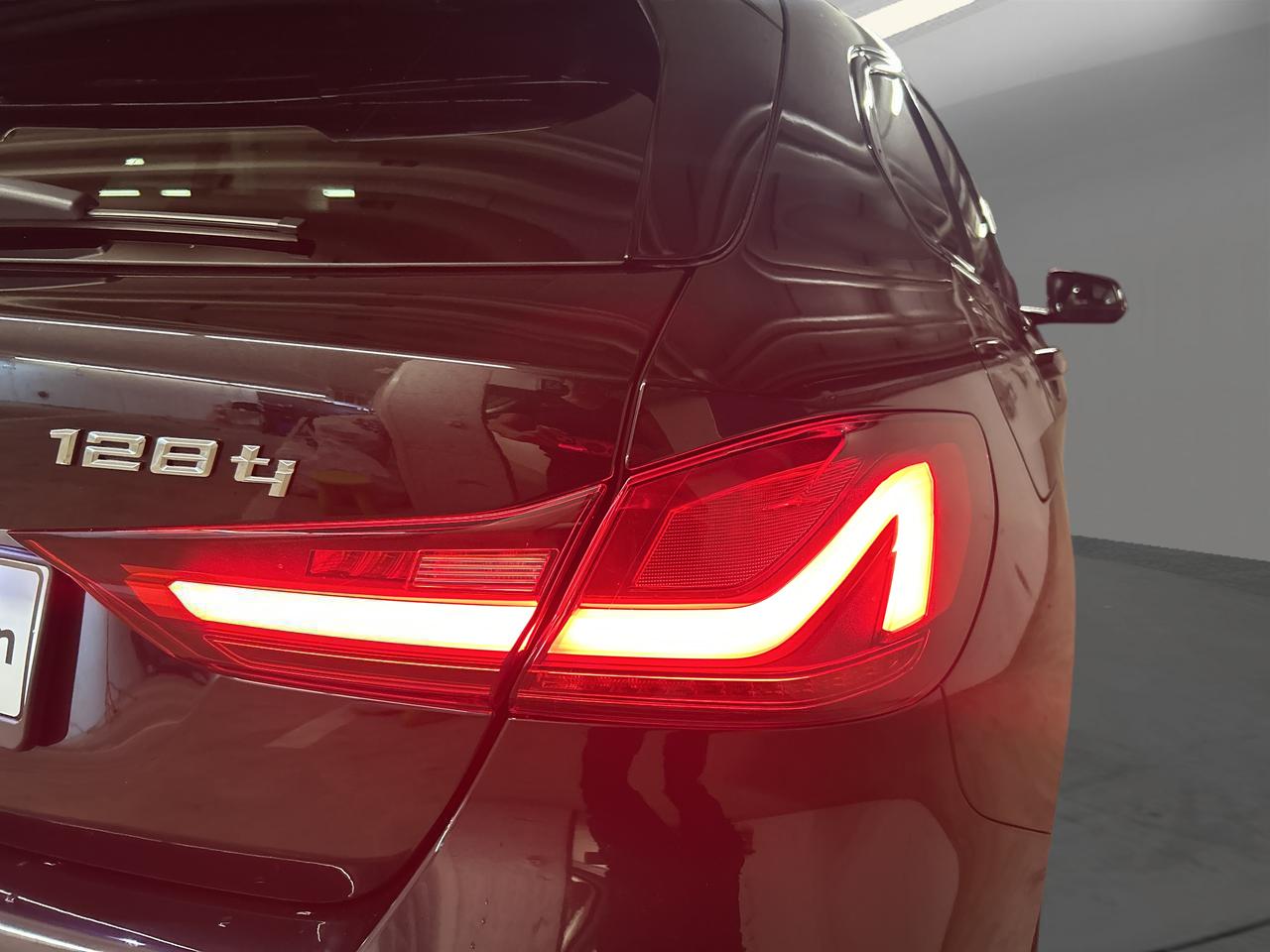 BMW 128ti-image-8