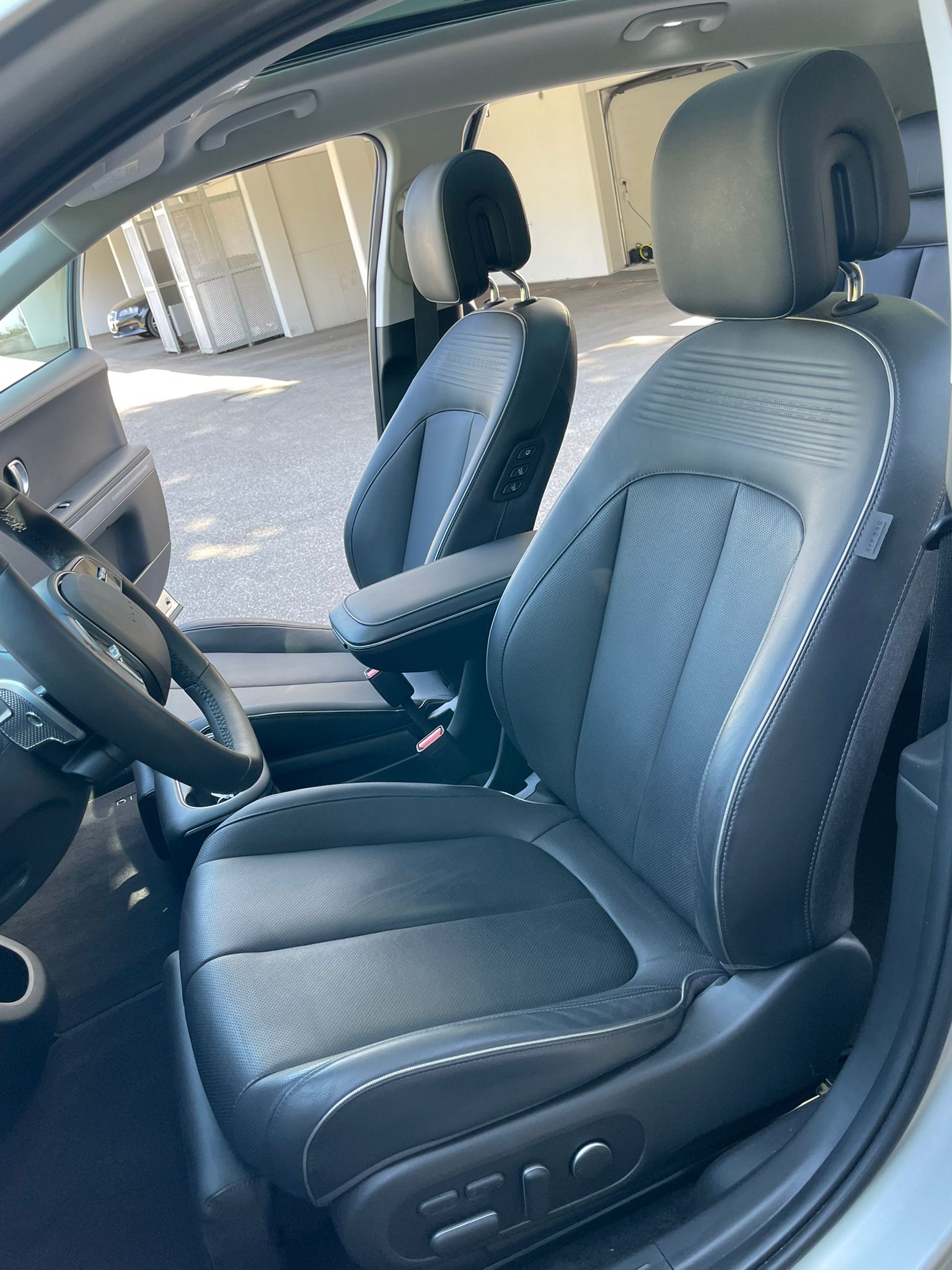 HYUNDAI Ioniq 5 77kWh Teuerste Version Vertex 4WD CH-Auto 55% Rabatt-image-7