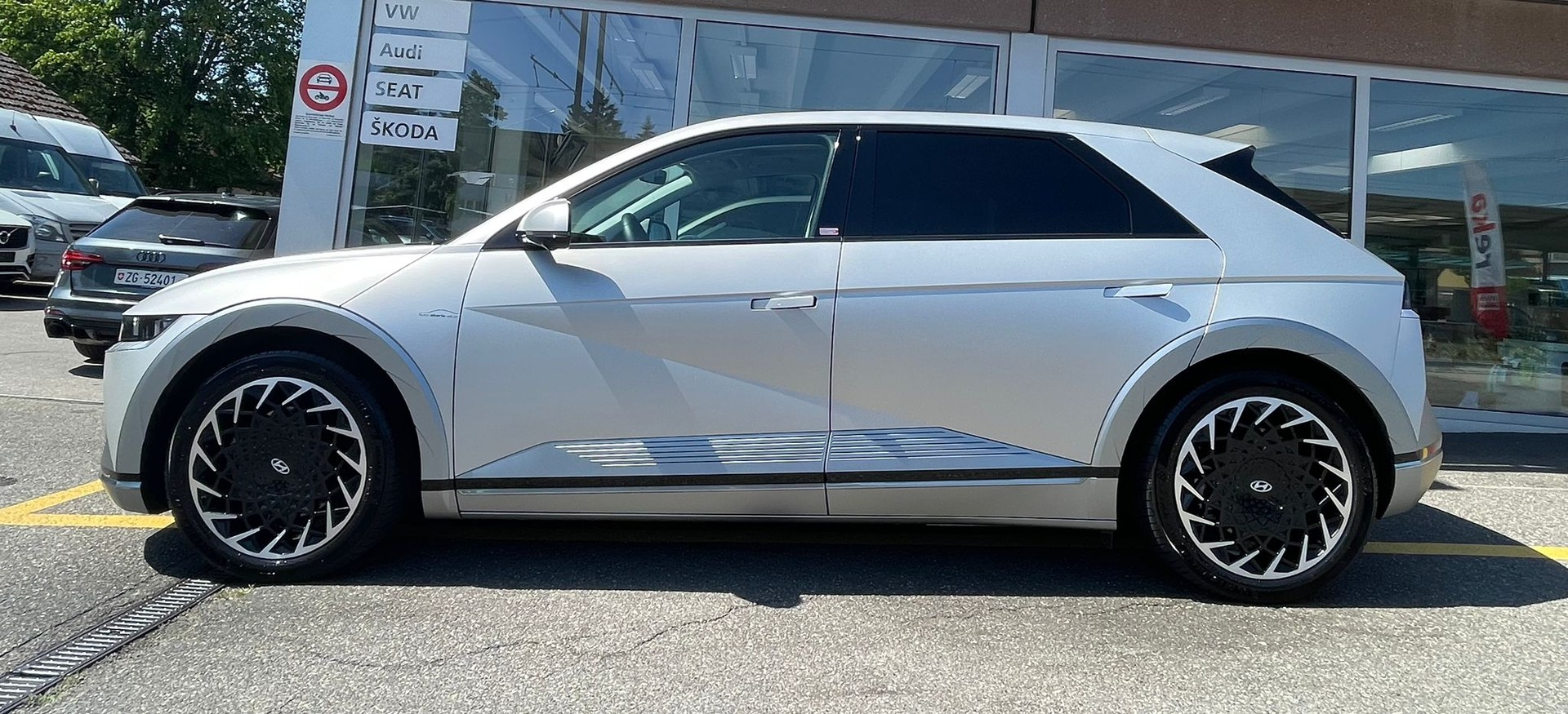 HYUNDAI Ioniq 5 77kWh Teuerste Version Vertex 4WD CH-Auto 55% Rabatt-image-0