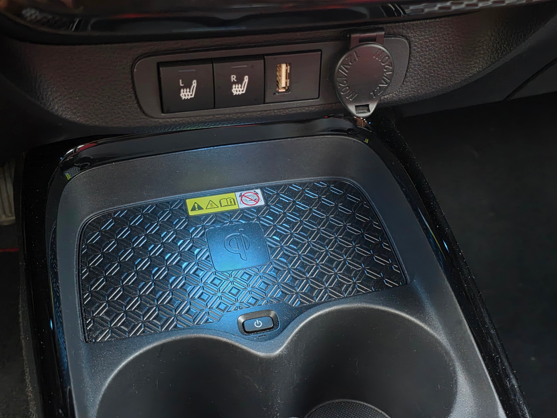 TOYOTA Aygo X 1.0 VVT-i Undercover-image-14