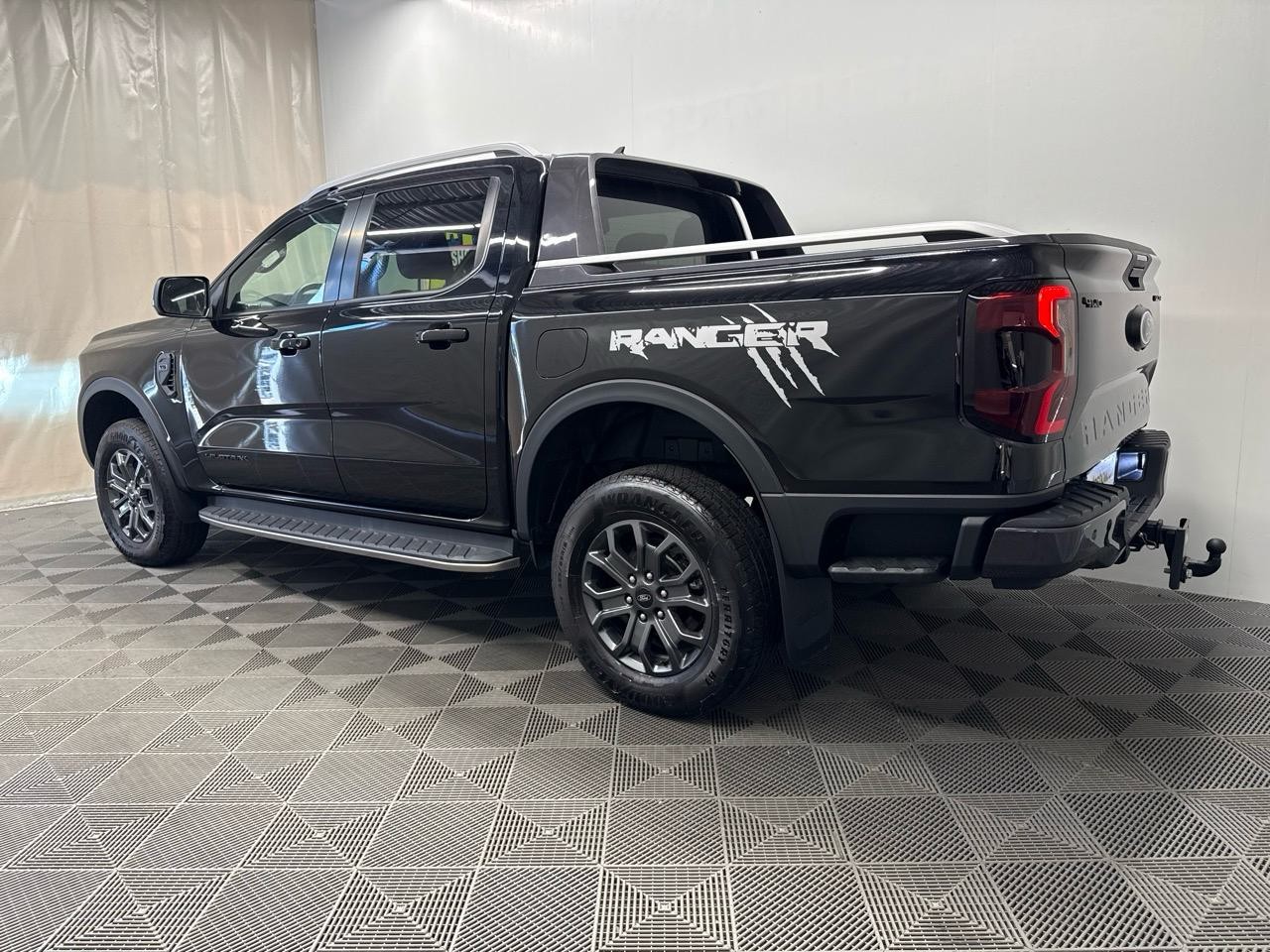 FORD Ranger Wildtrak 3.0 Eco Blue e-4WD Automat-image-1