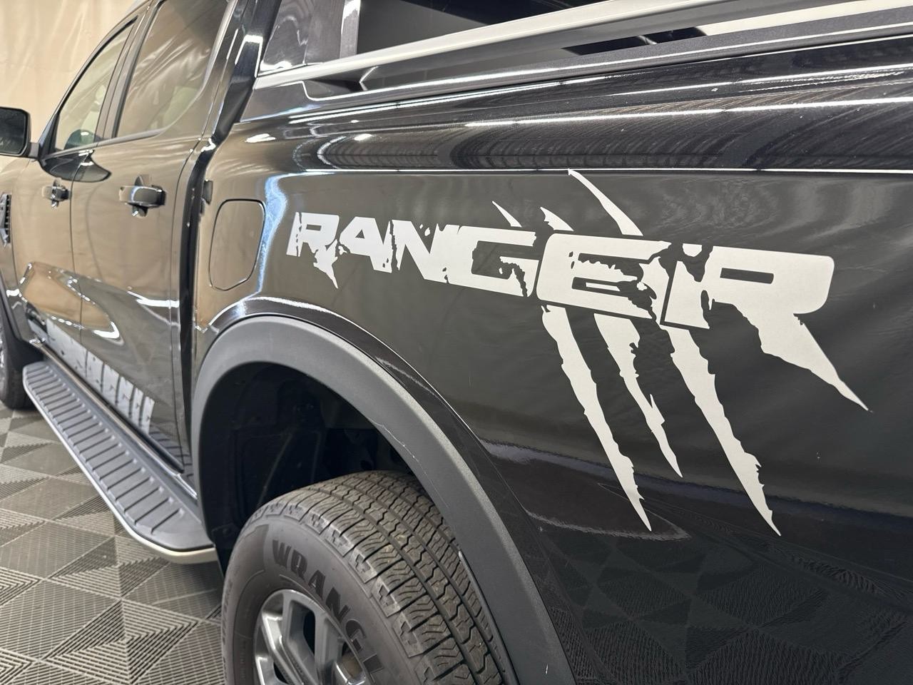 FORD Ranger Wildtrak 3.0 Eco Blue e-4WD Automat-image-15