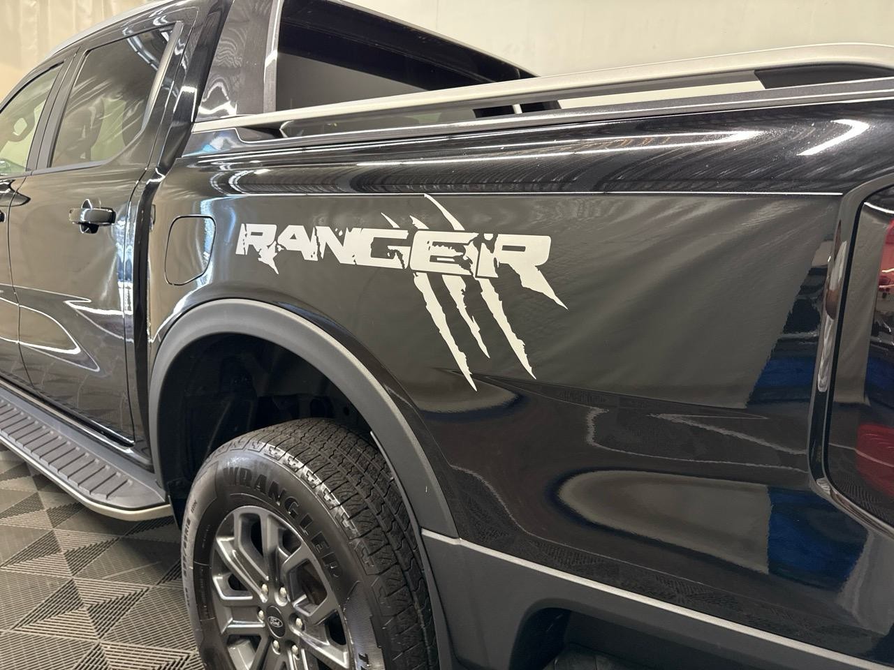 FORD Ranger Wildtrak 3.0 Eco Blue e-4WD Automat-image-15