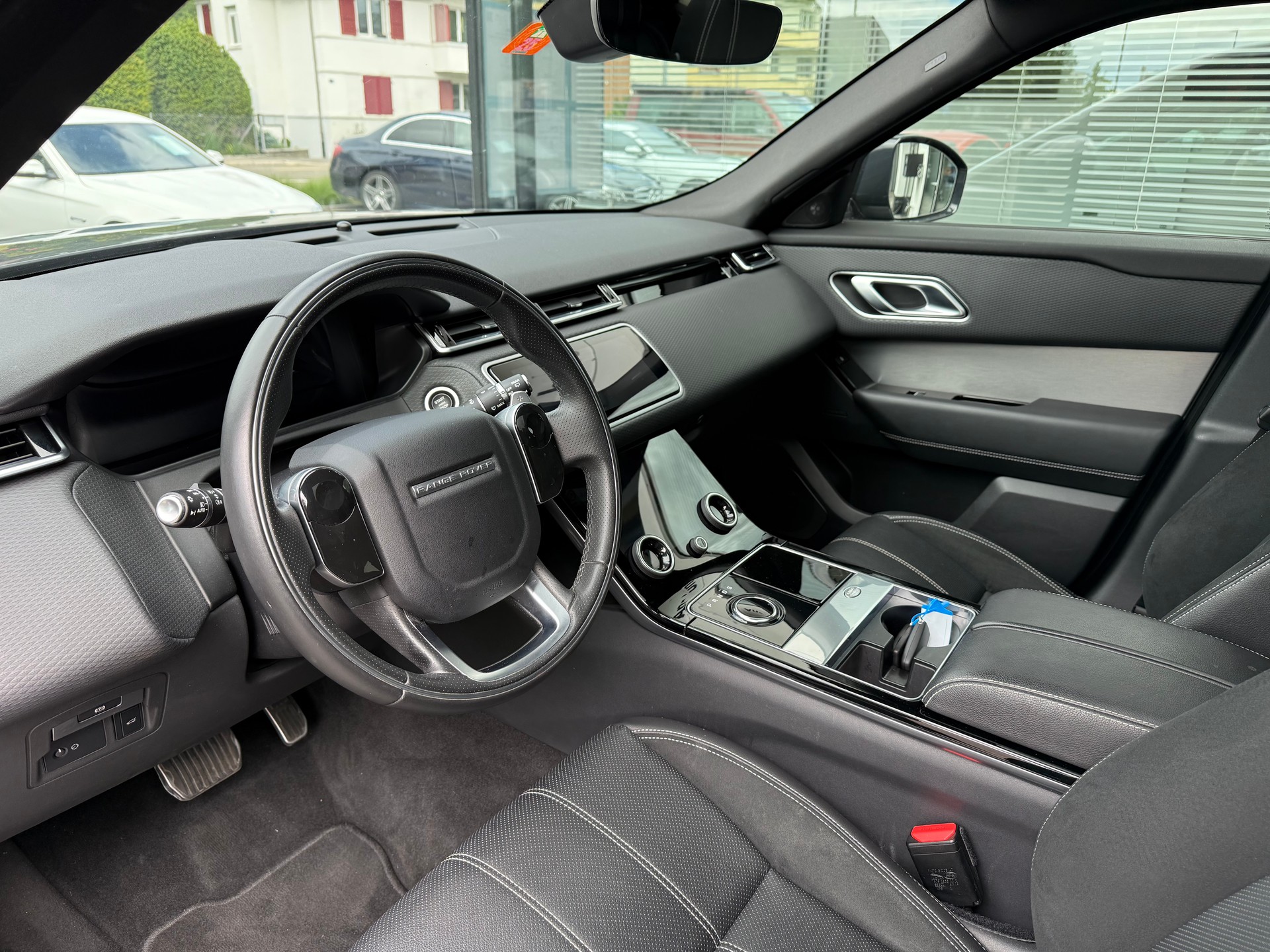 LAND ROVER Range Rover Velar R-Dynamic D 240 SE Automatic-image-5