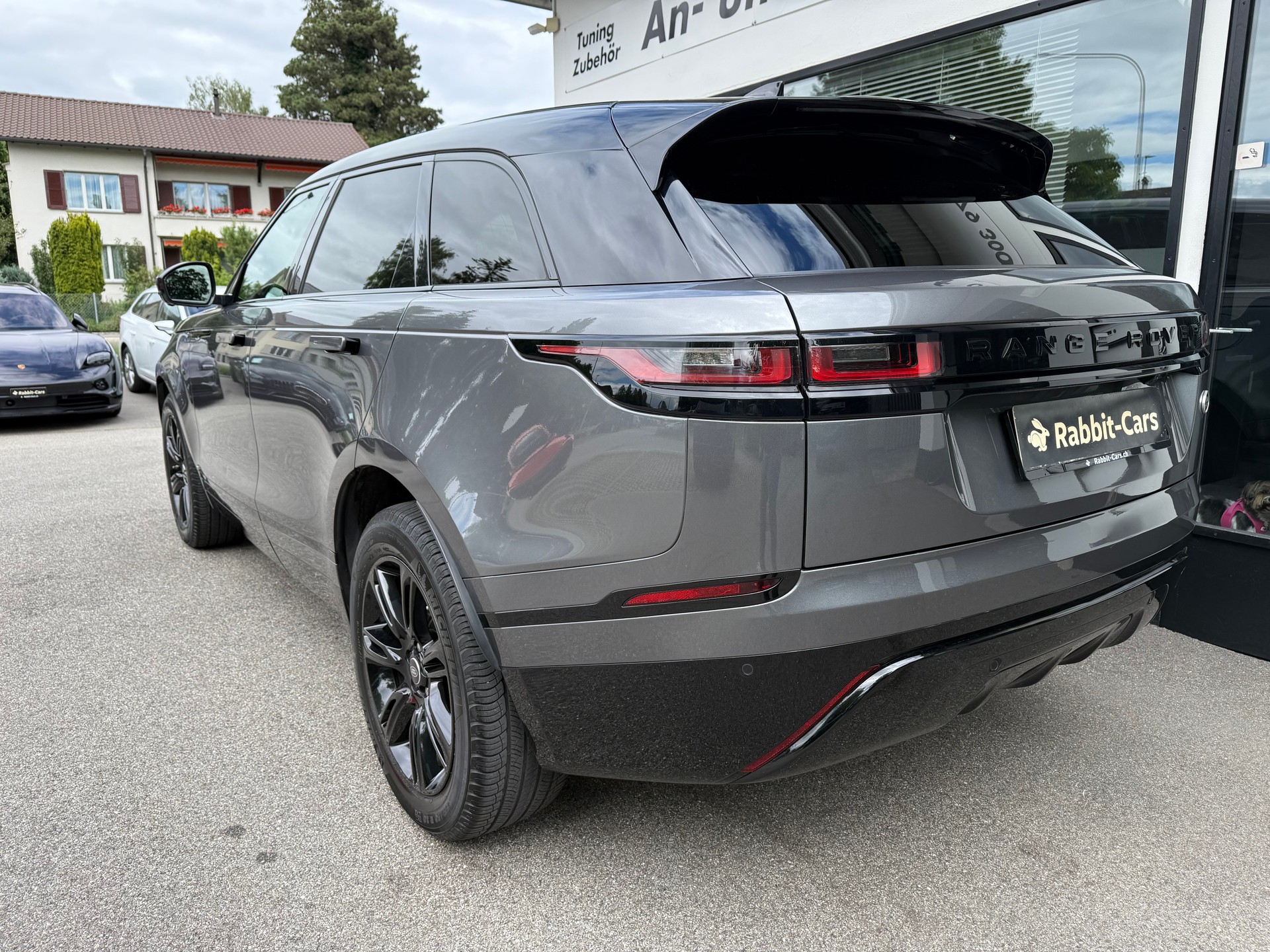 LAND ROVER Range Rover Velar R-Dynamic D 240 SE Automatic-image-3
